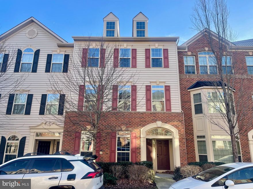 Welcome to 42143 Piebald Square, 3 Bedrooms · 2.5 Bathrooms, 1,650 sq. ft. of Living Space , 1-Car Attached Garage, a charming colonial-style townhome in the sought-after Virginia Manor community in Aldie, VA. Bright, open floorplan with plenty of natural light, Hardwood flooring and double-pane ENERGY STAR windows, freshly painted, Kitchen equipped with upgraded countertops, Convenient upper-level laundry, Enjoy community amenities such as: Jogging/Walking Paths, Outdoor Pool, Playground Area This home blends modern finishes, comfortable living spaces, and a convenient location near shopping, dining, and Close to Dulles Airport, major commuter routes, and local conveniences