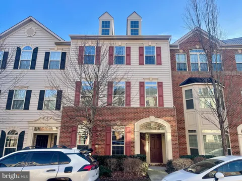 42143 Piebald Square, Aldie, VA MLS: VALO2112384