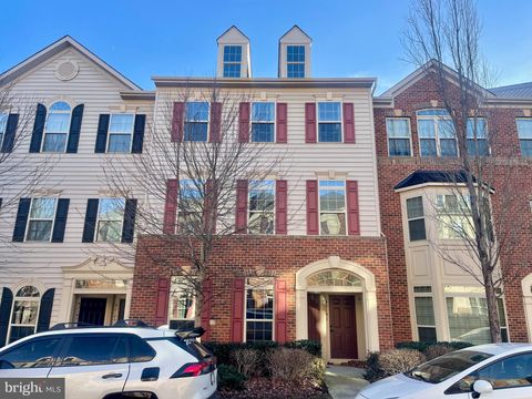 42143 PIEBALD SQUARE ALDIE VA 20105