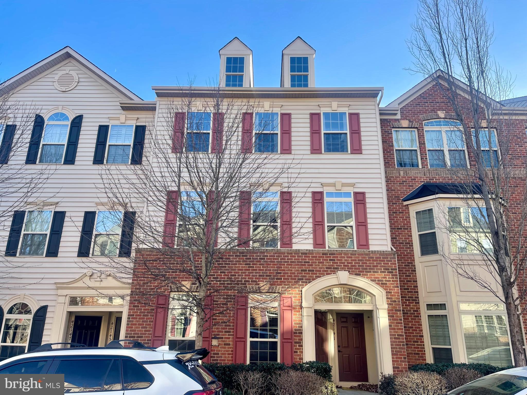 VIRGINIA MANOR CONDOMINIUM - Residential