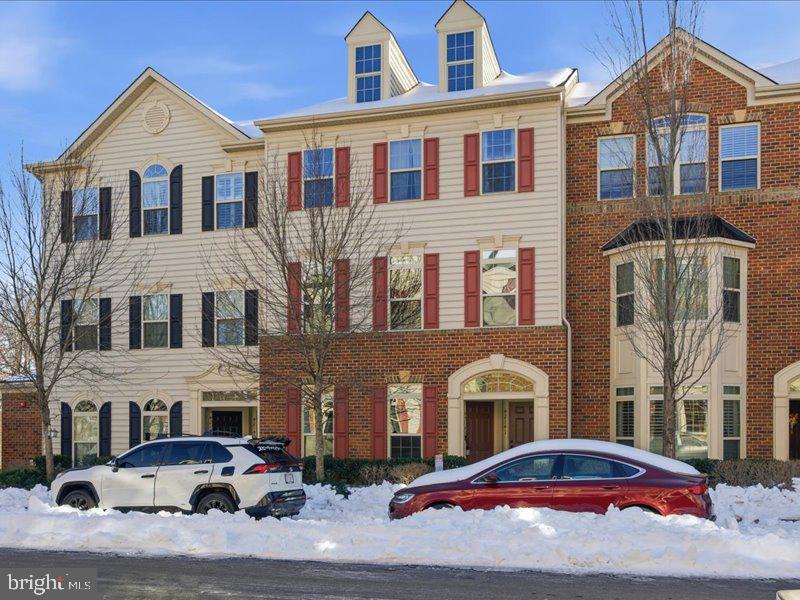 VIRGINIA MANOR CONDOMINIUM - Residential