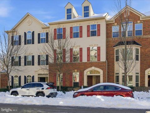 Property photo of 42143 Piebald Square, Aldie, VA 20105