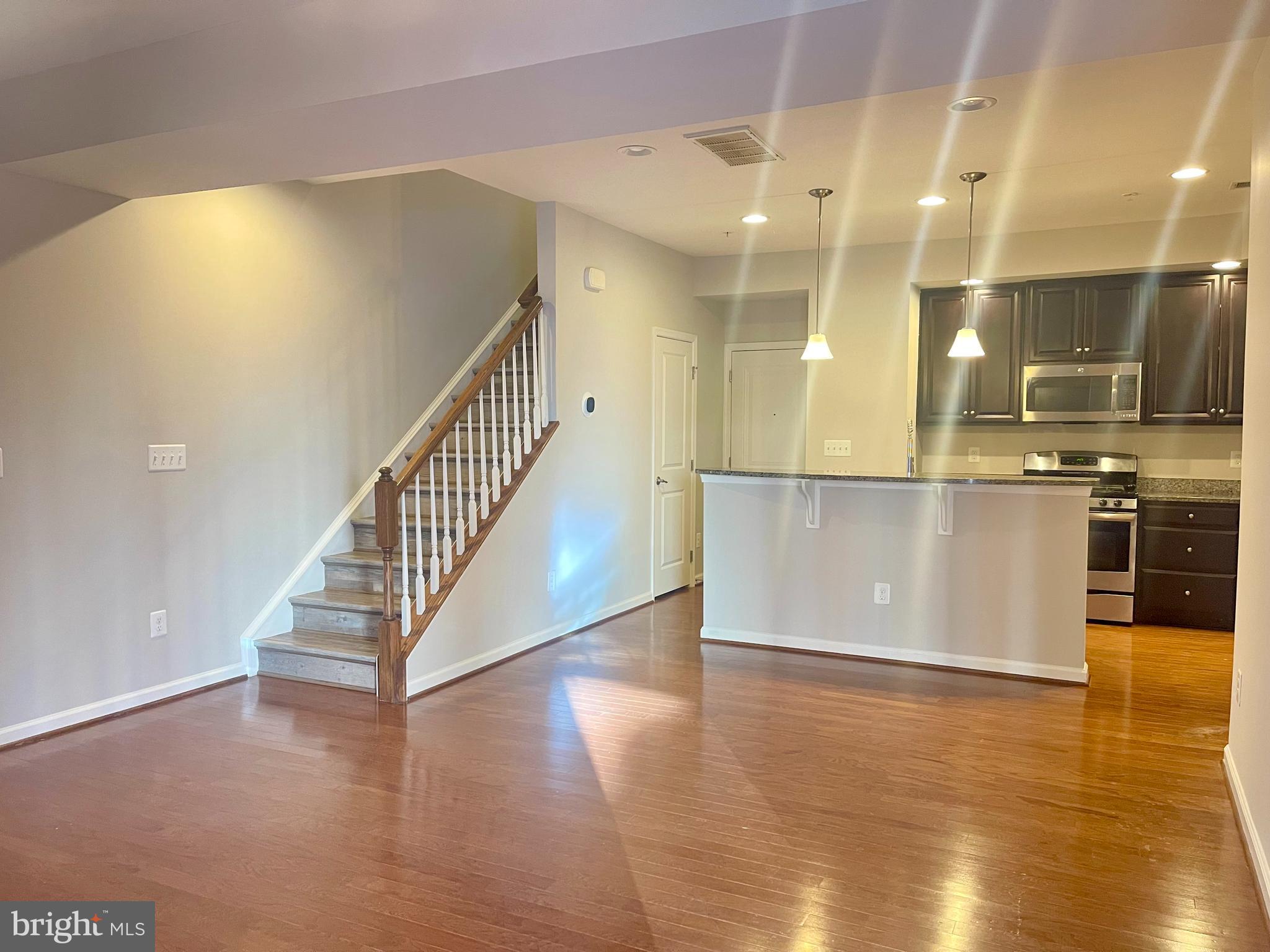 VIRGINIA MANOR CONDOMINIUM - Residential