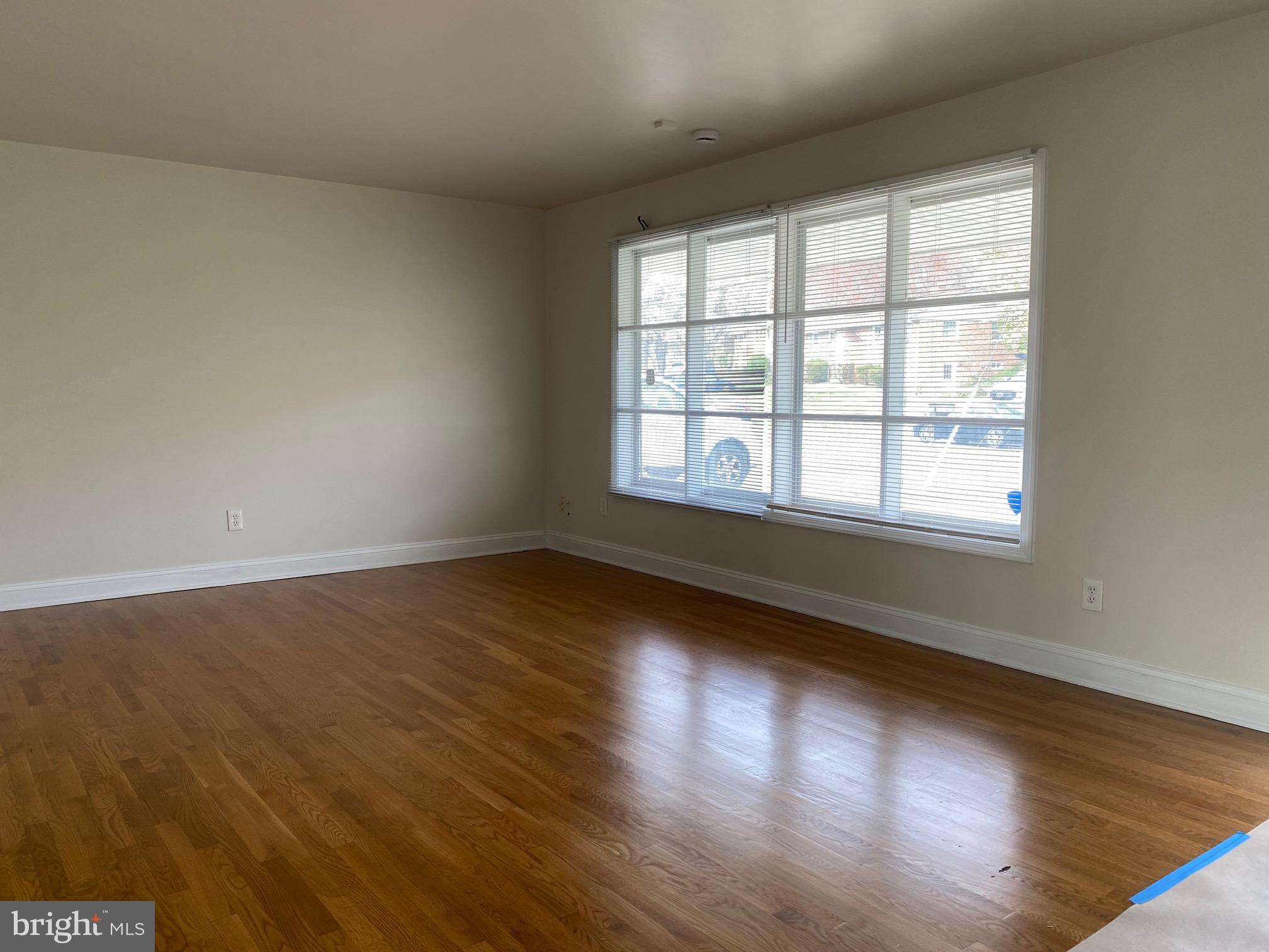 CALVERTON - Residential Lease