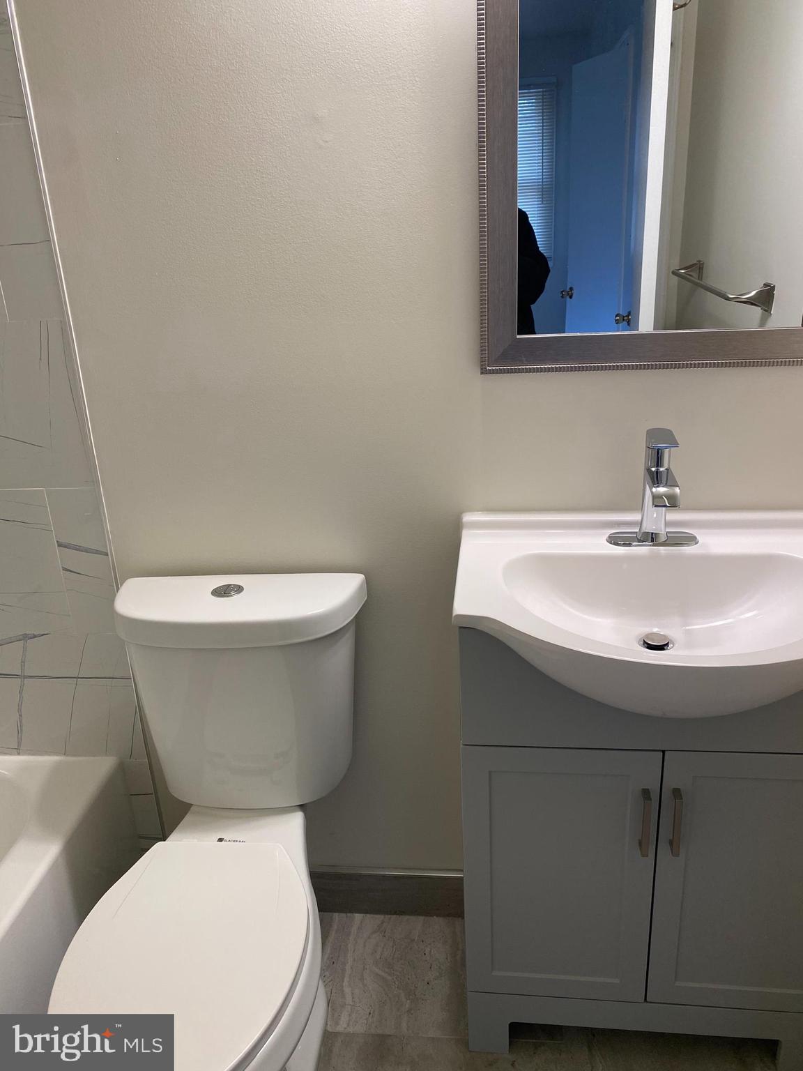 CALVERTON - Residential Lease