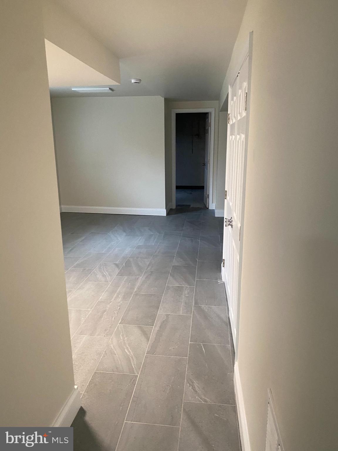 CALVERTON - Residential Lease