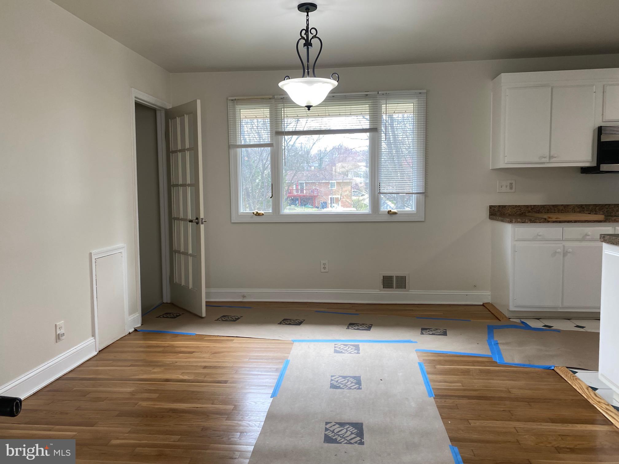 CALVERTON - Residential Lease