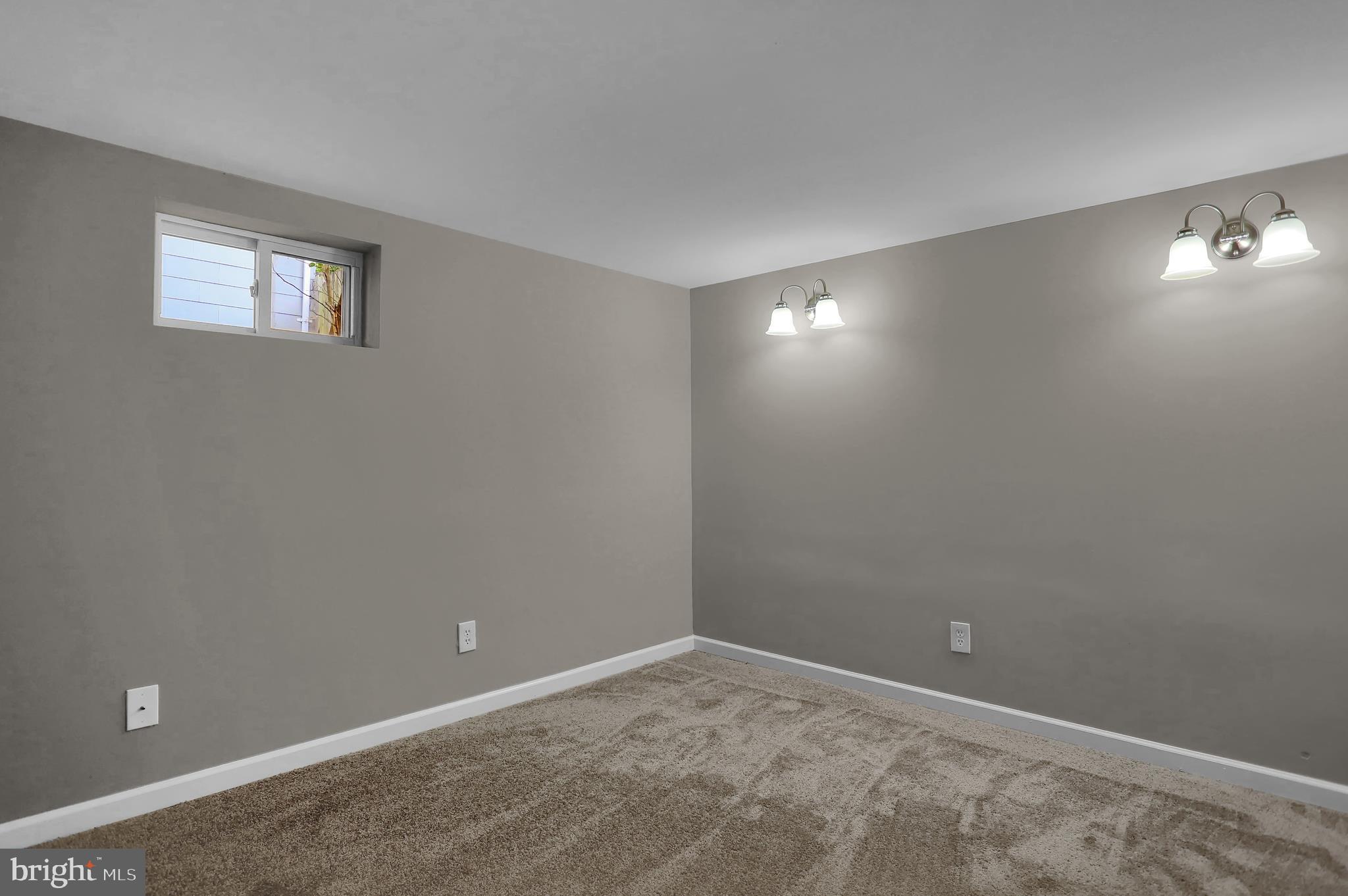 OAKCREST - Residential