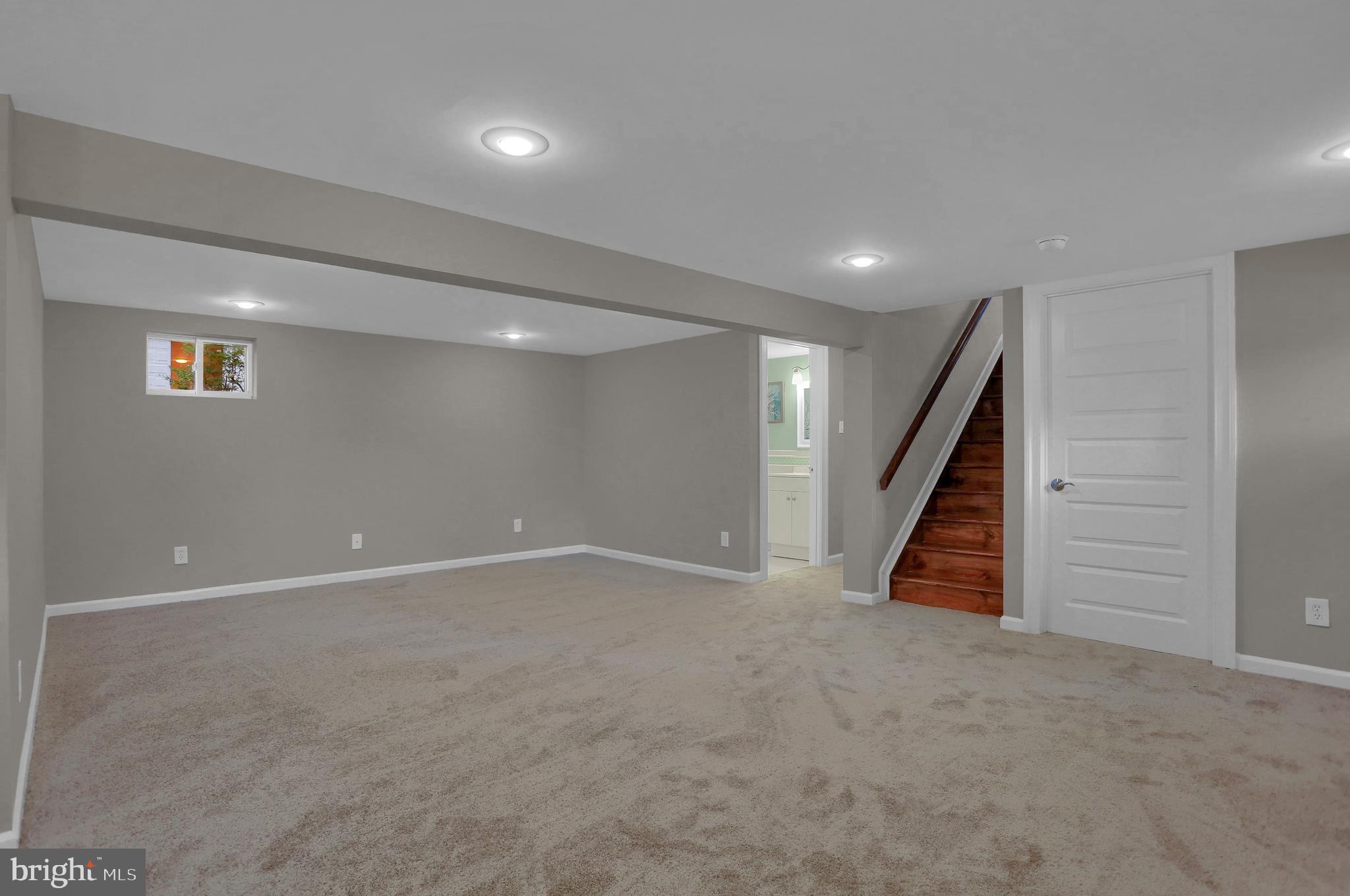 OAKCREST - Residential