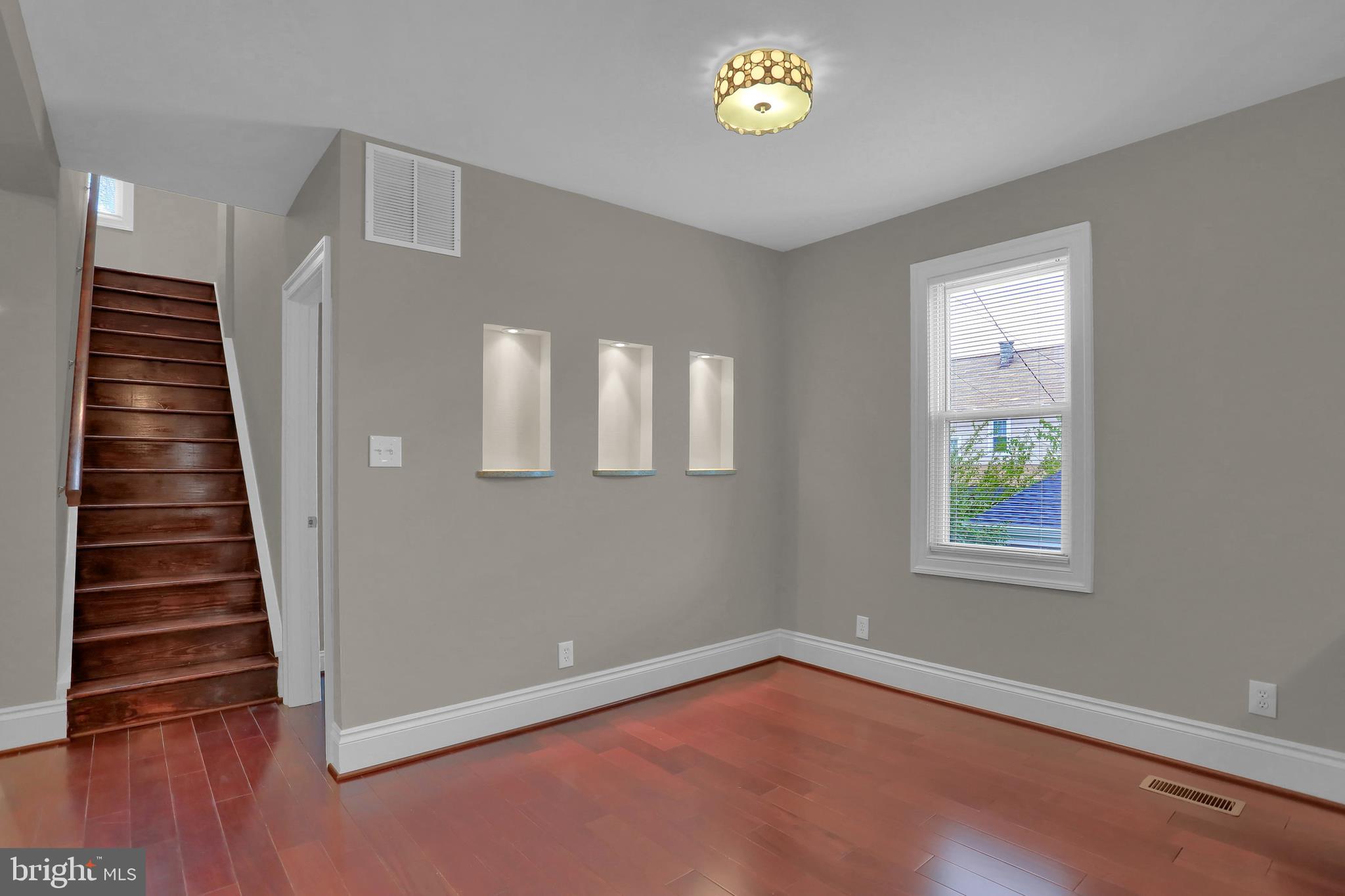 OAKCREST - Residential