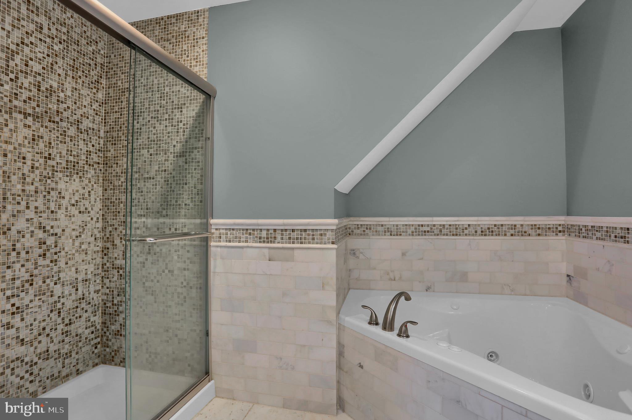 OAKCREST - Residential