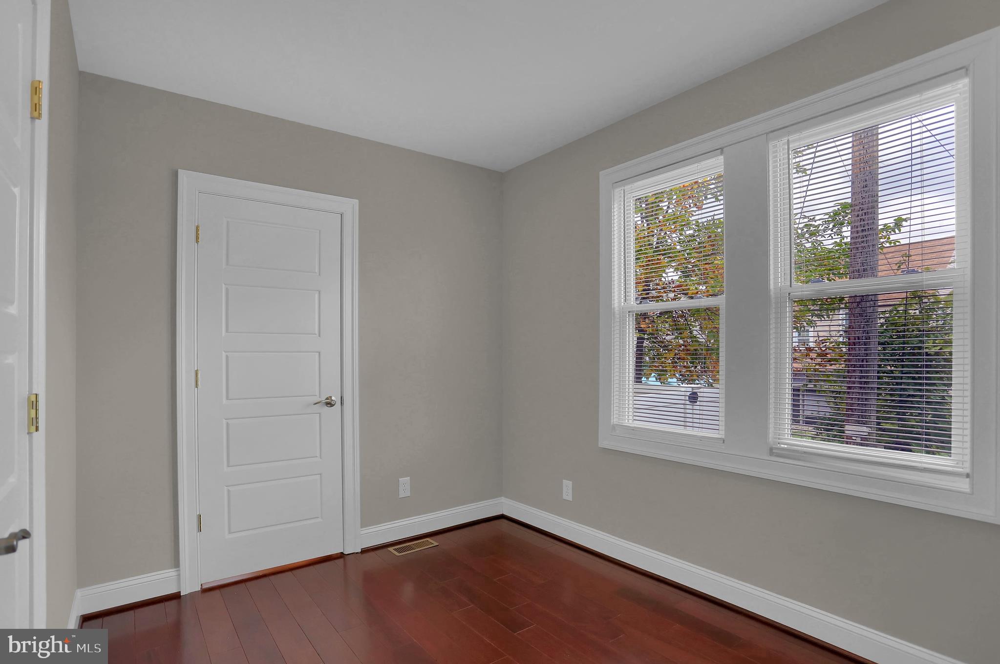 OAKCREST - Residential