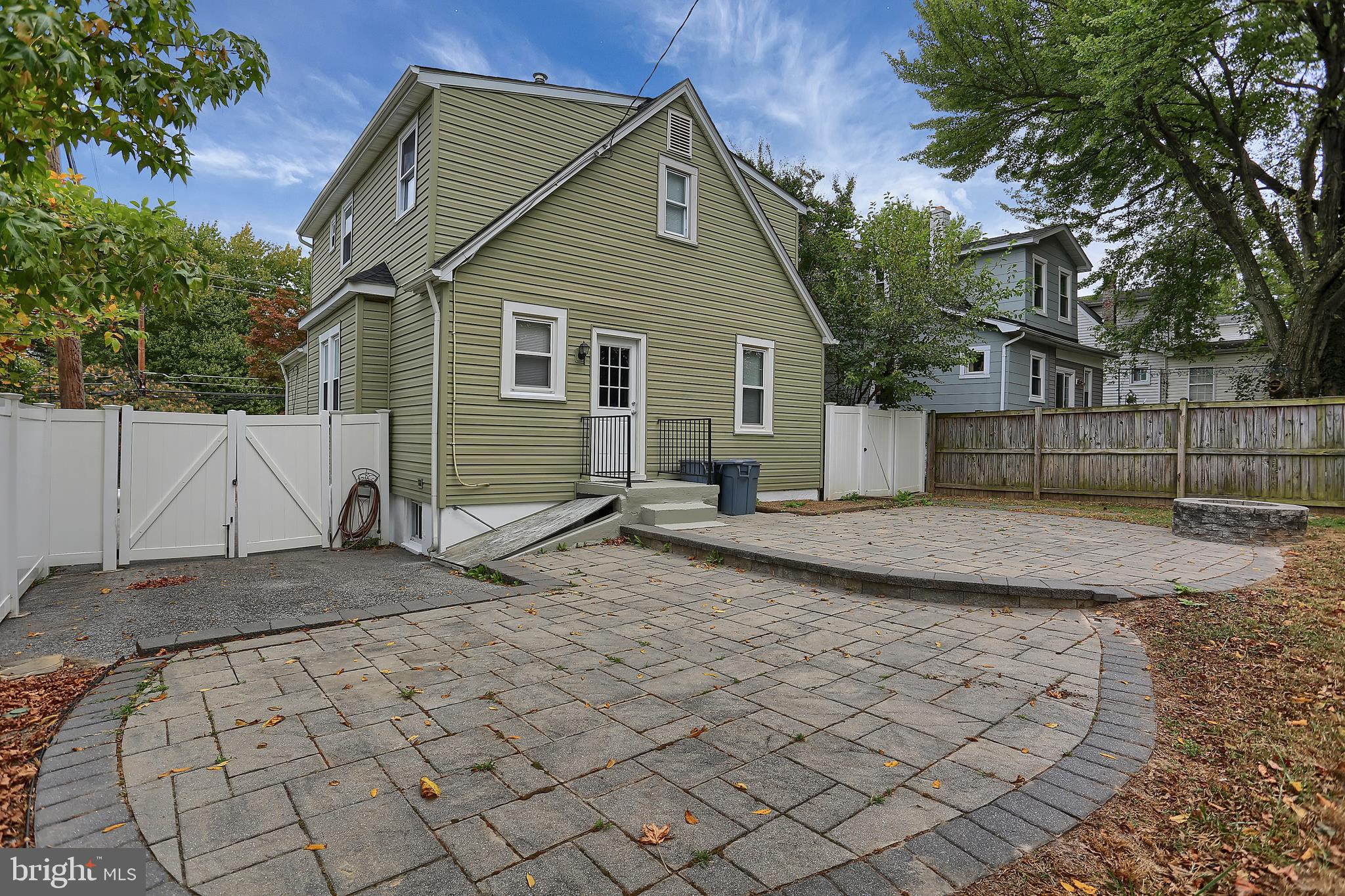 OAKCREST - Residential