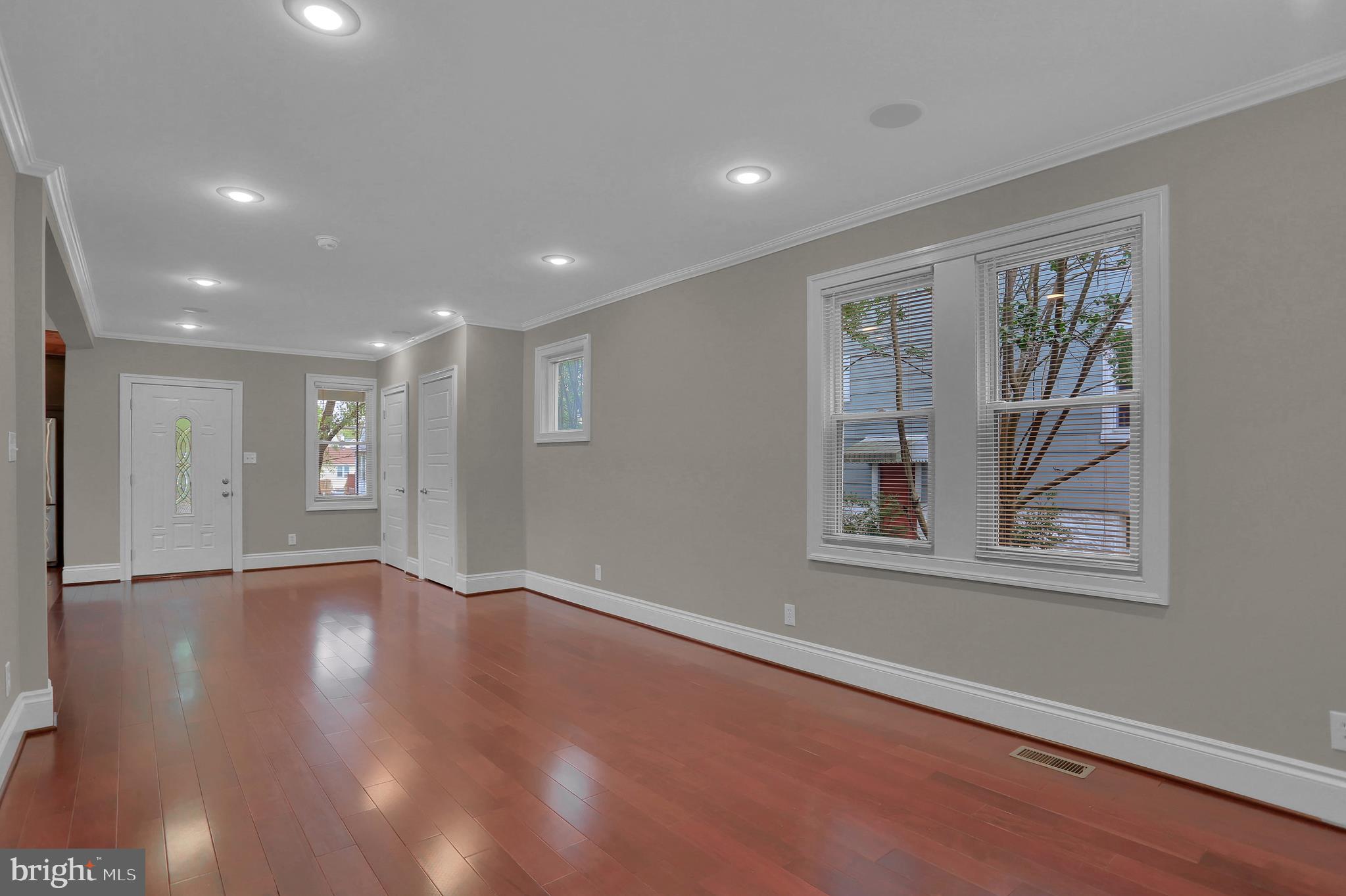 OAKCREST - Residential