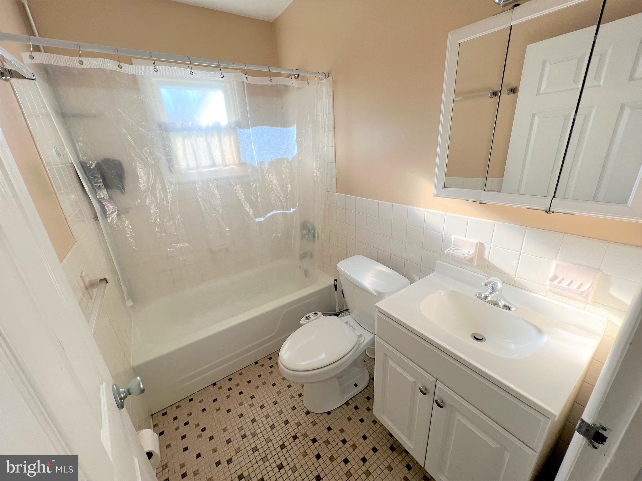 PBE CHRYSTAL LAKE - Residential