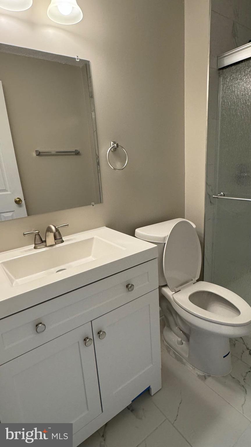 GUNNERS LAKE VILLAGE - Residential Lease