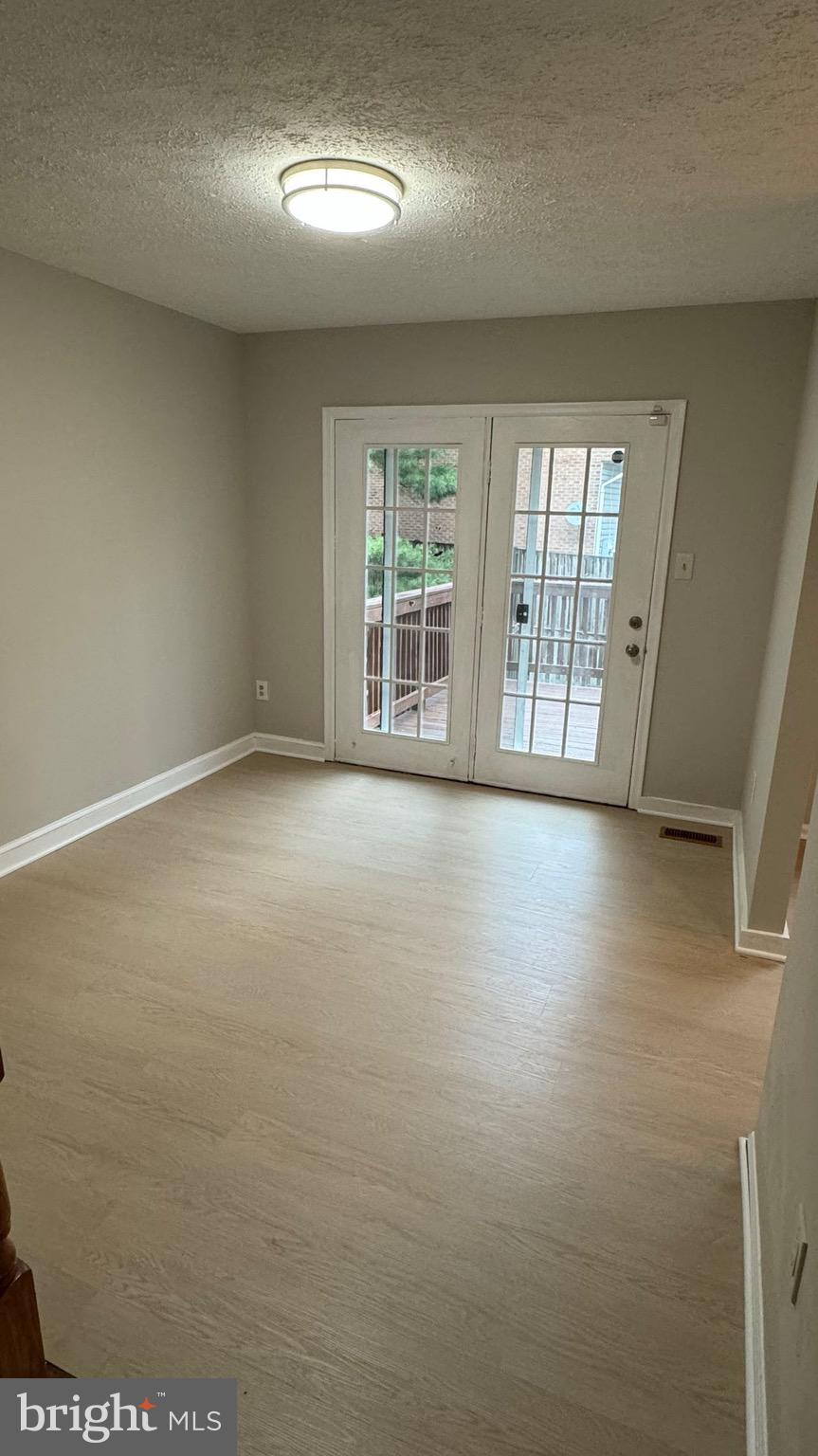 GUNNERS LAKE VILLAGE - Residential Lease