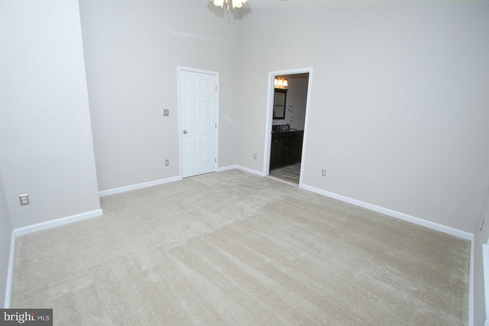 SOUTH RIDING - Residential