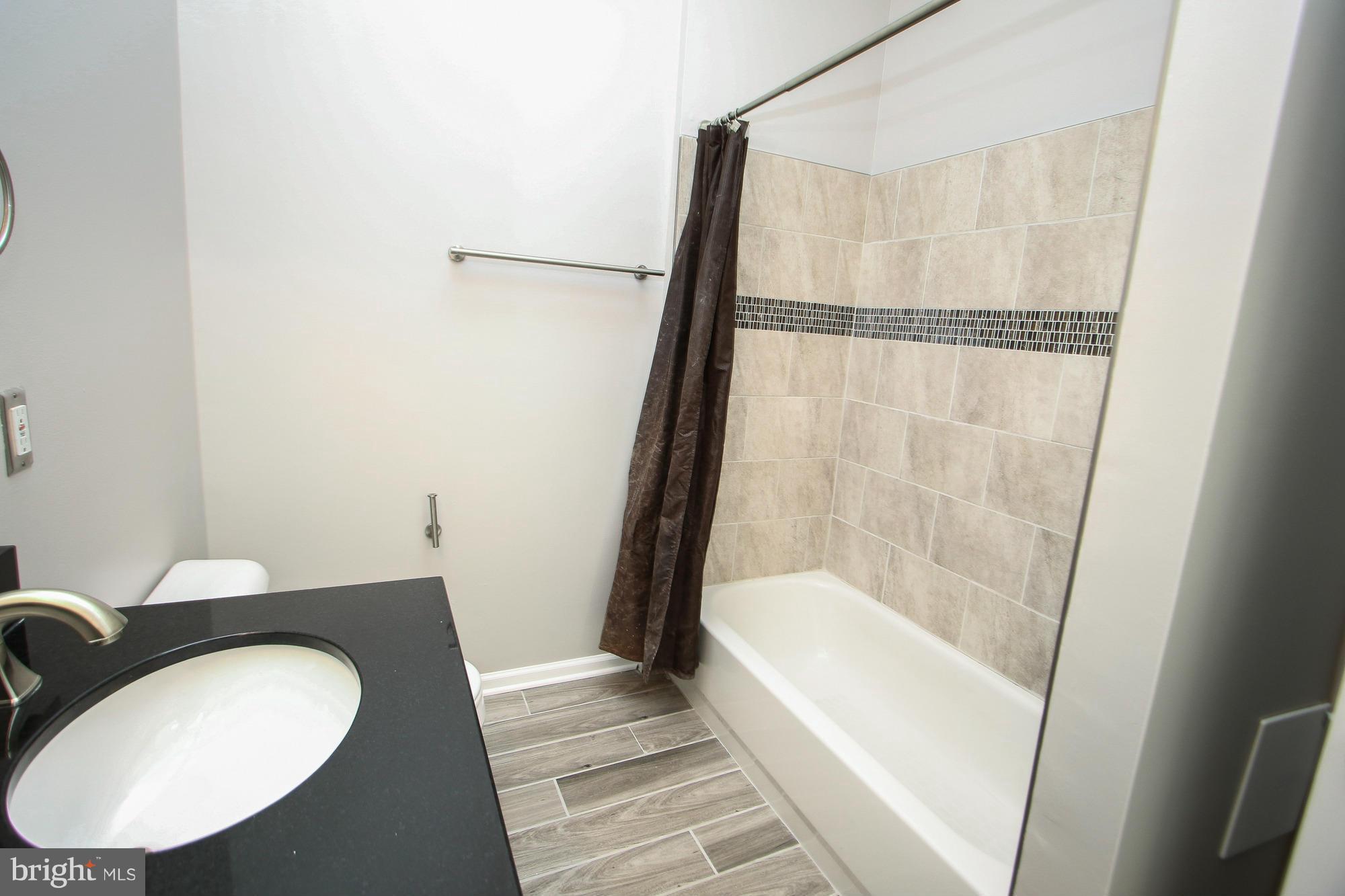 SOUTH RIDING - Residential