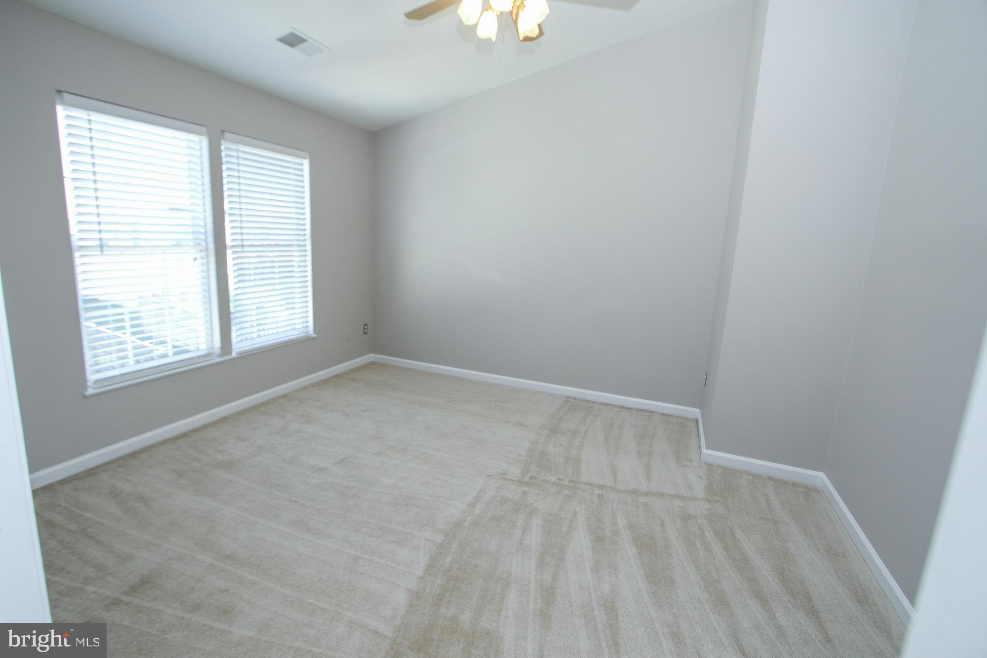 SOUTH RIDING - Residential