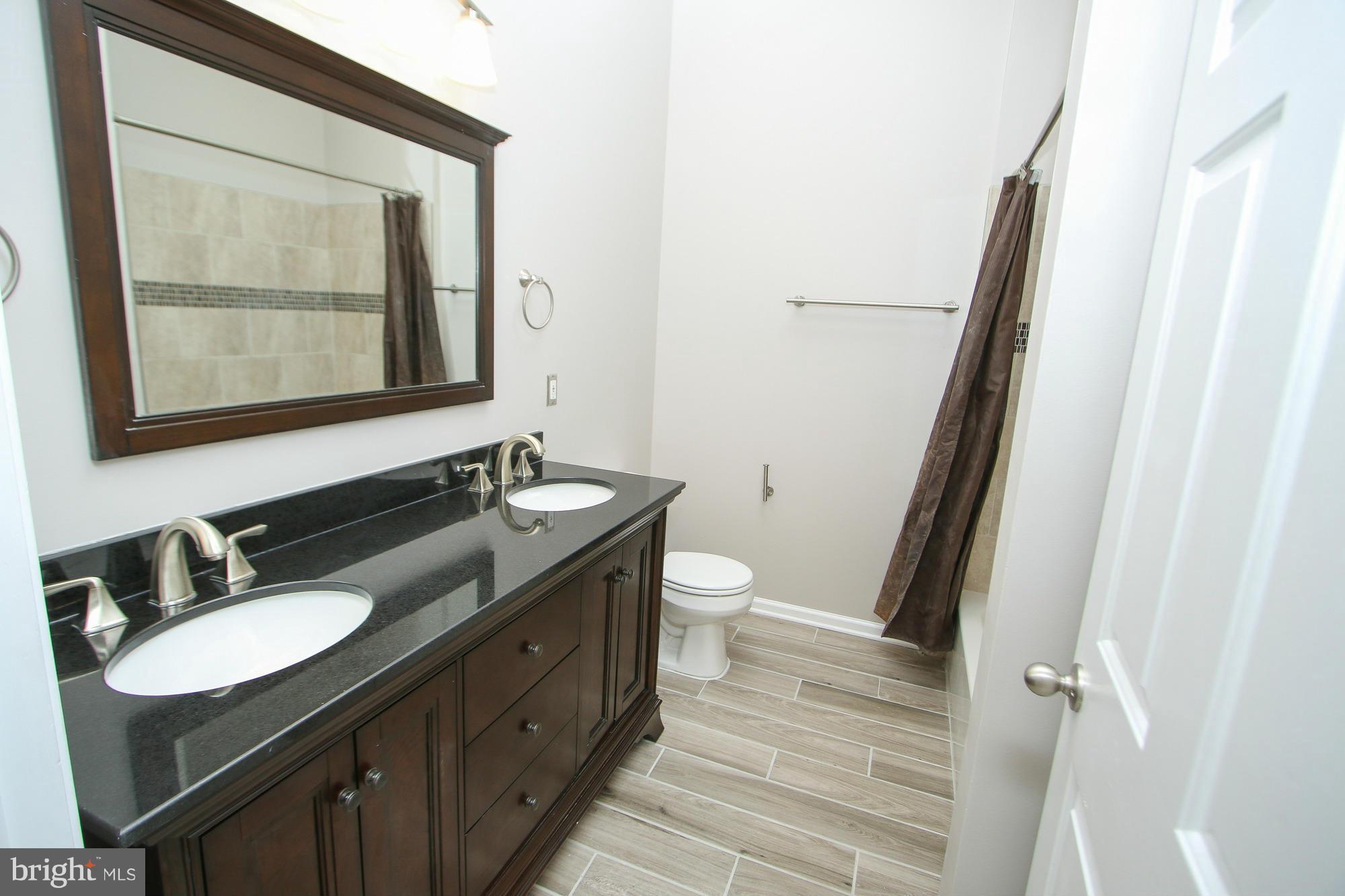 SOUTH RIDING - Residential