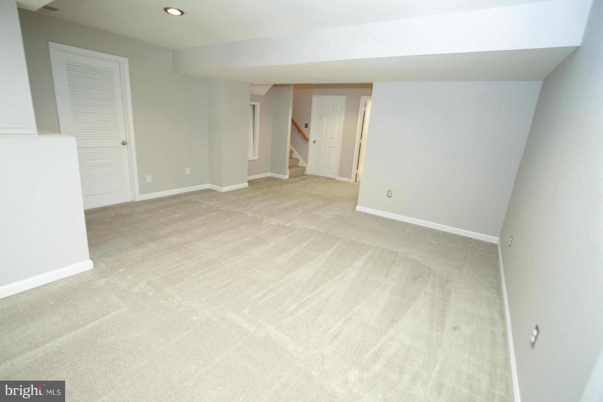 SOUTH RIDING - Residential