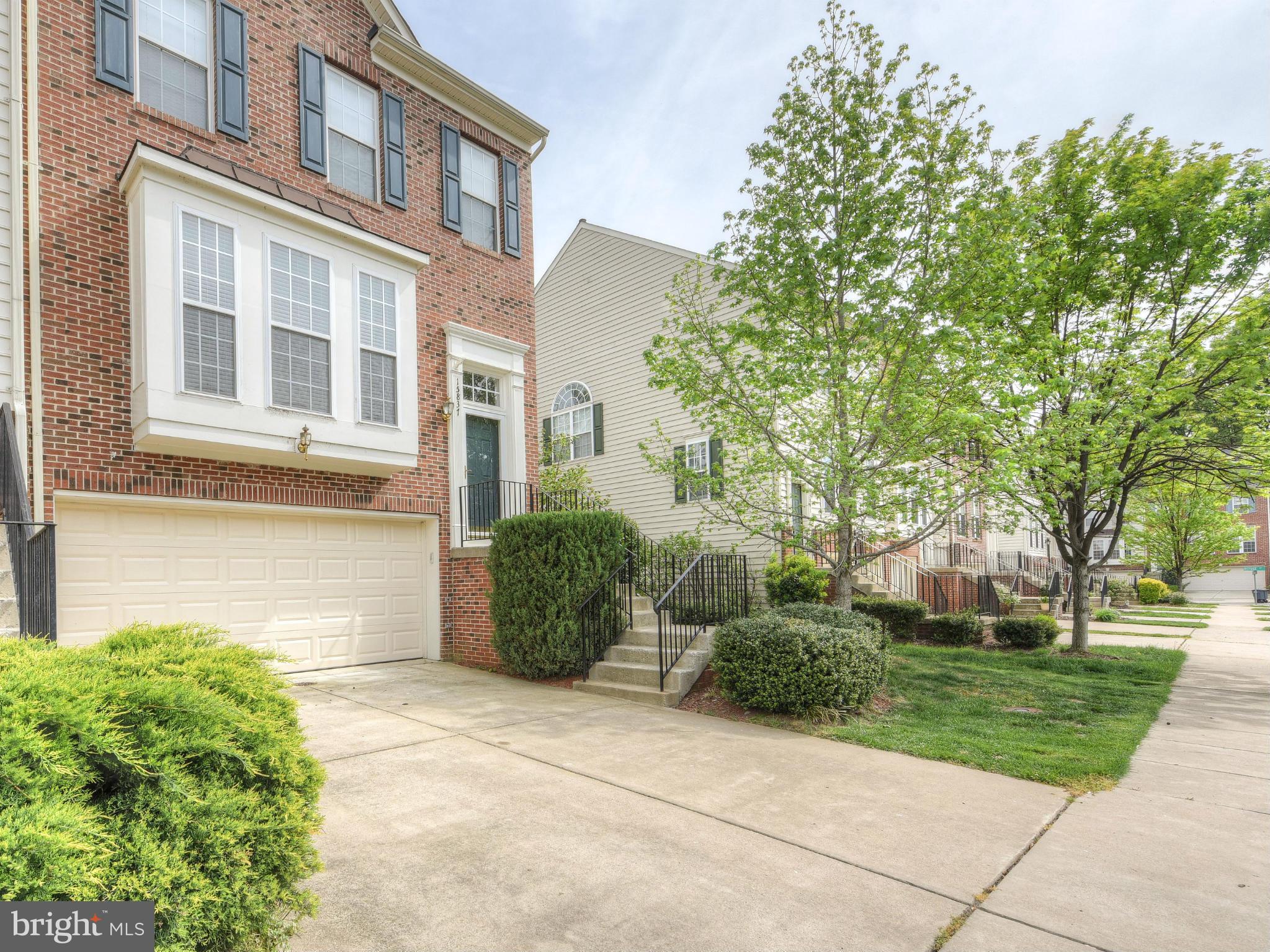 RIVERSIDE STATION - Residential