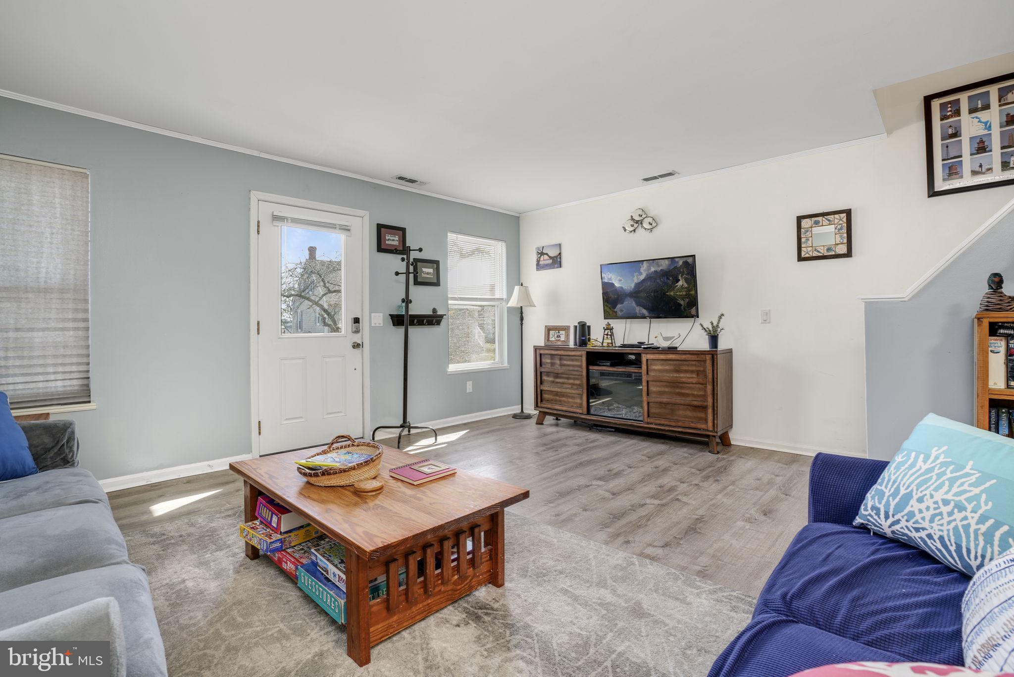 7661 EAST SIDE ROAD 8