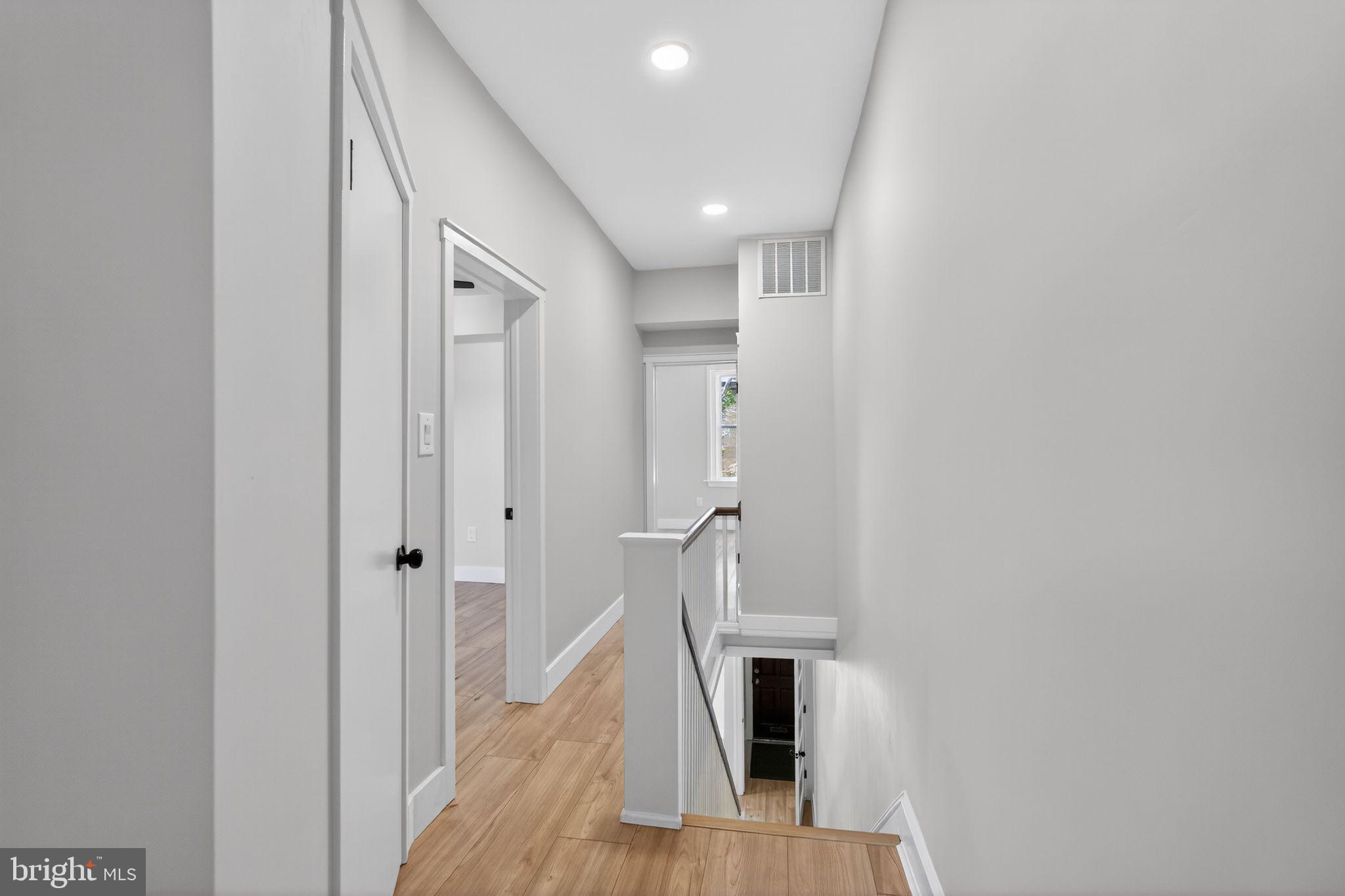 GIRARD ESTATES - Residential