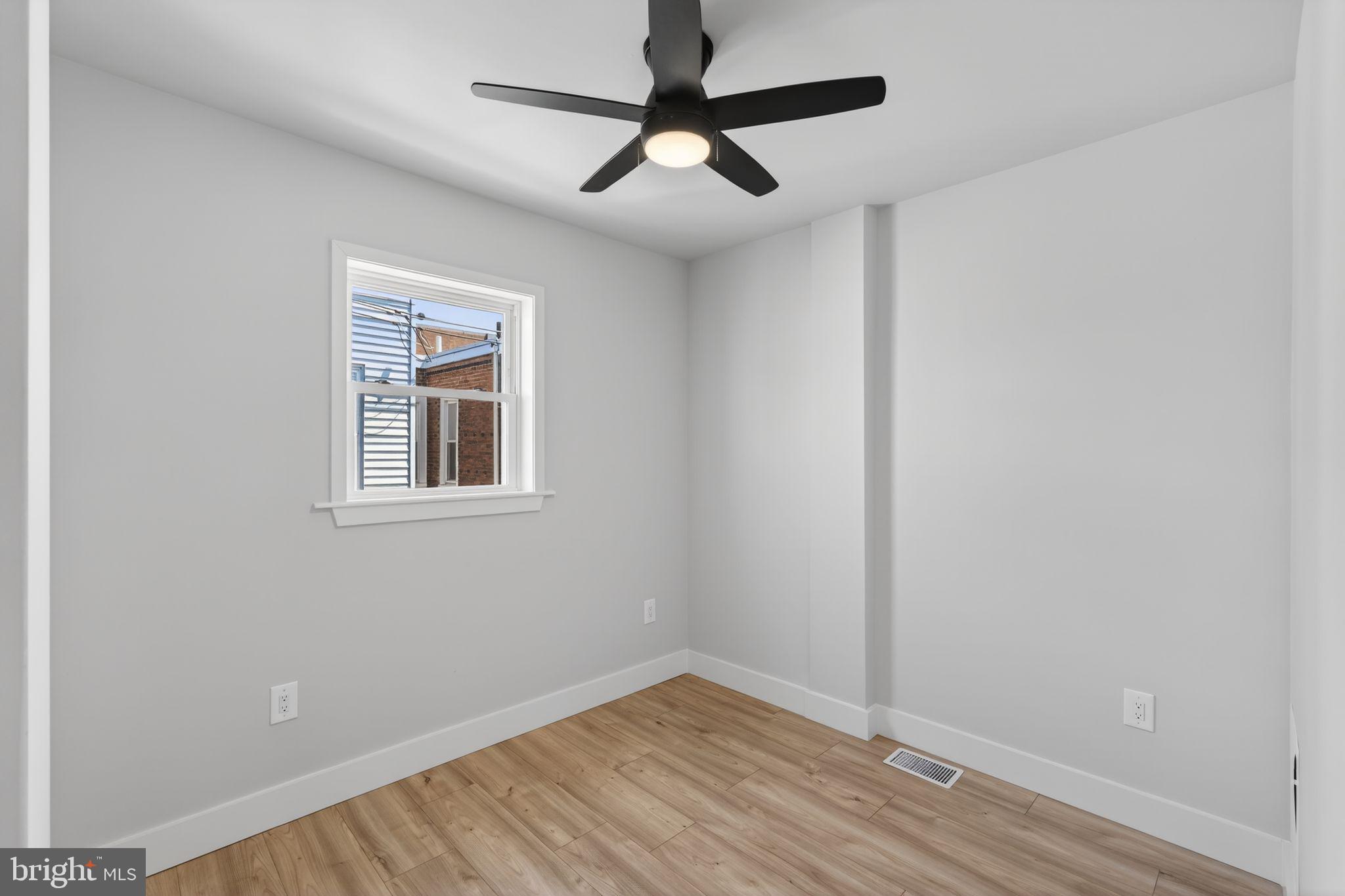 GIRARD ESTATES - Residential