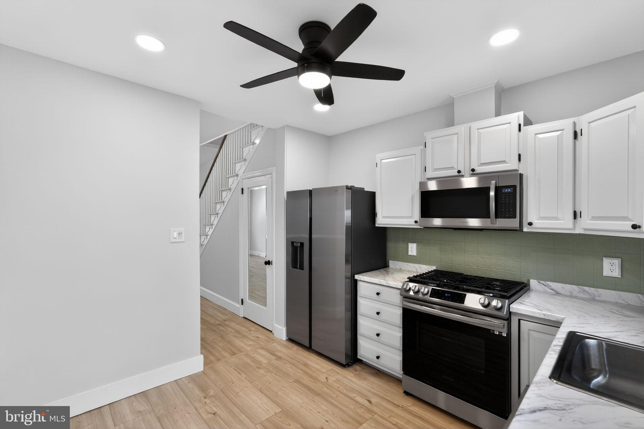GIRARD ESTATES - Residential