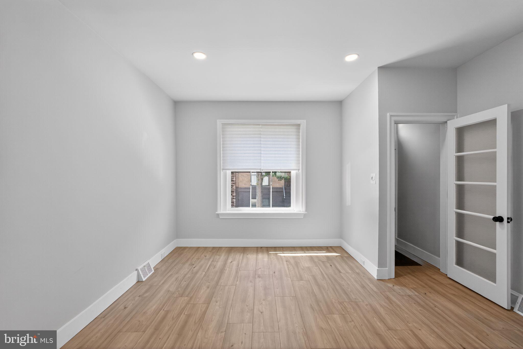 GIRARD ESTATES - Residential