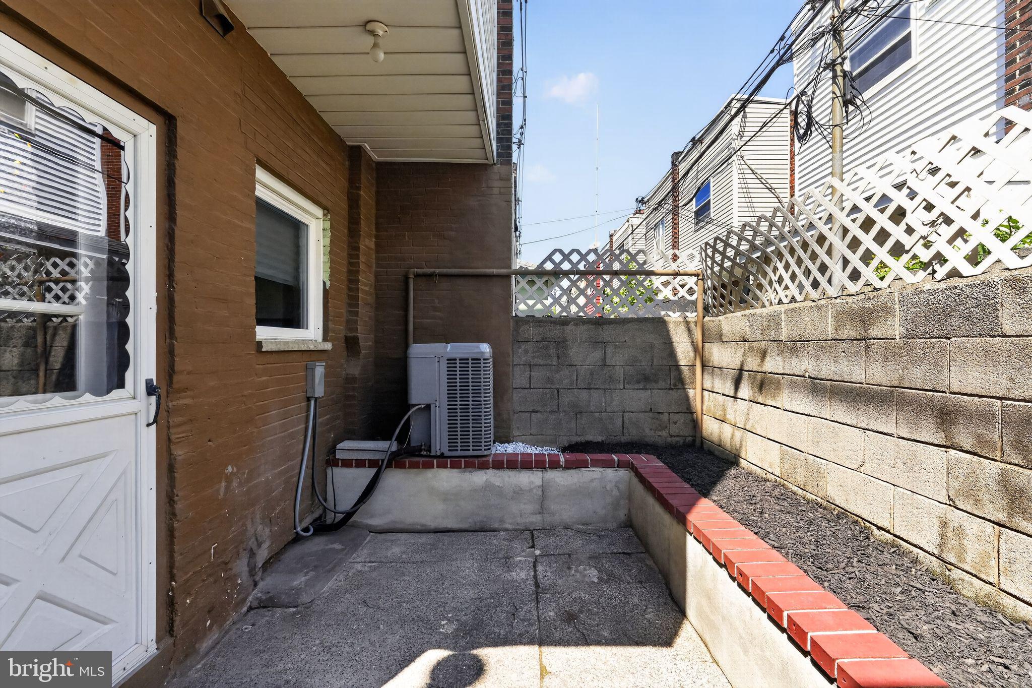 GIRARD ESTATES - Residential