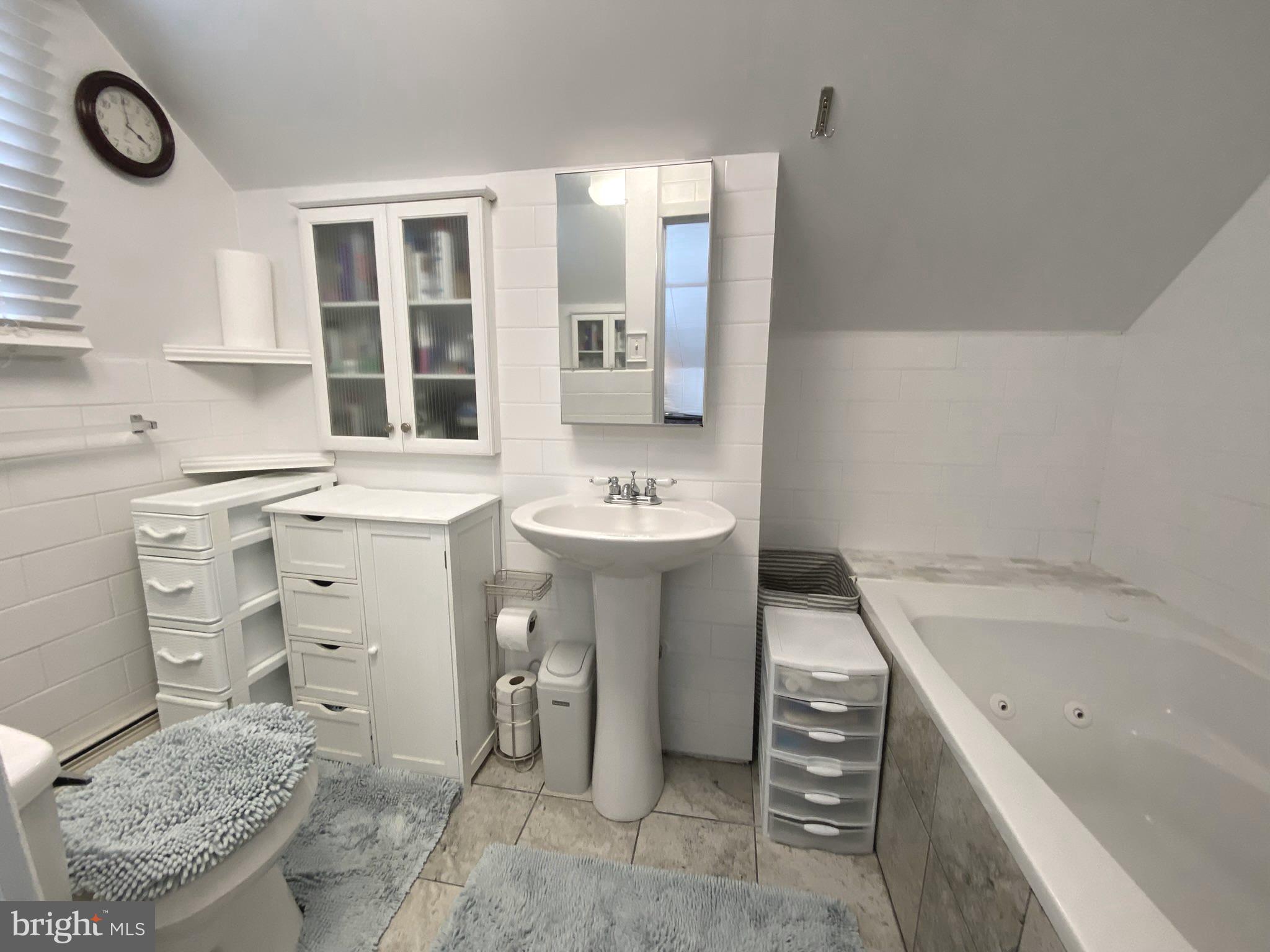 CHELTENHAM - Residential