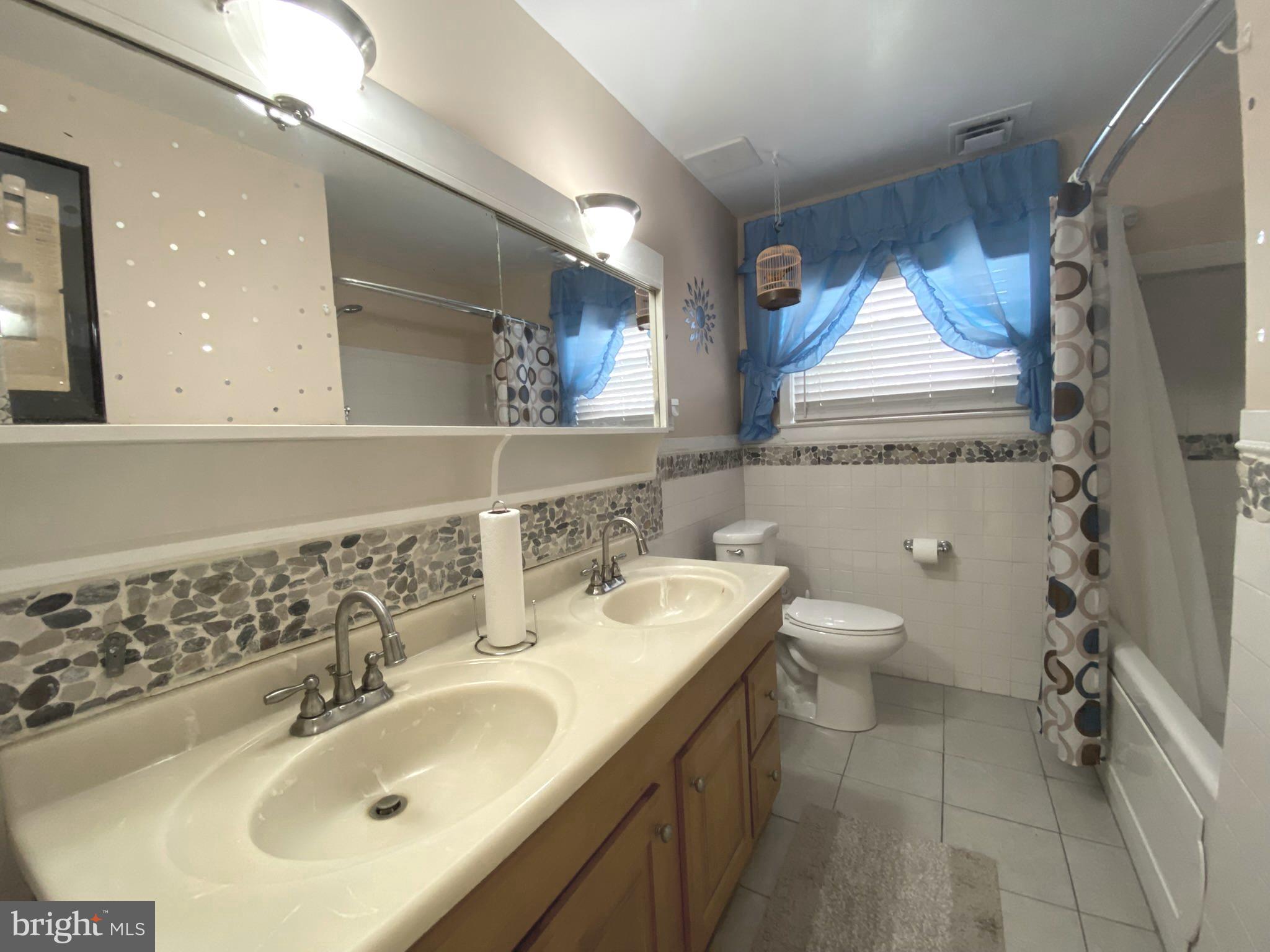 CHELTENHAM - Residential