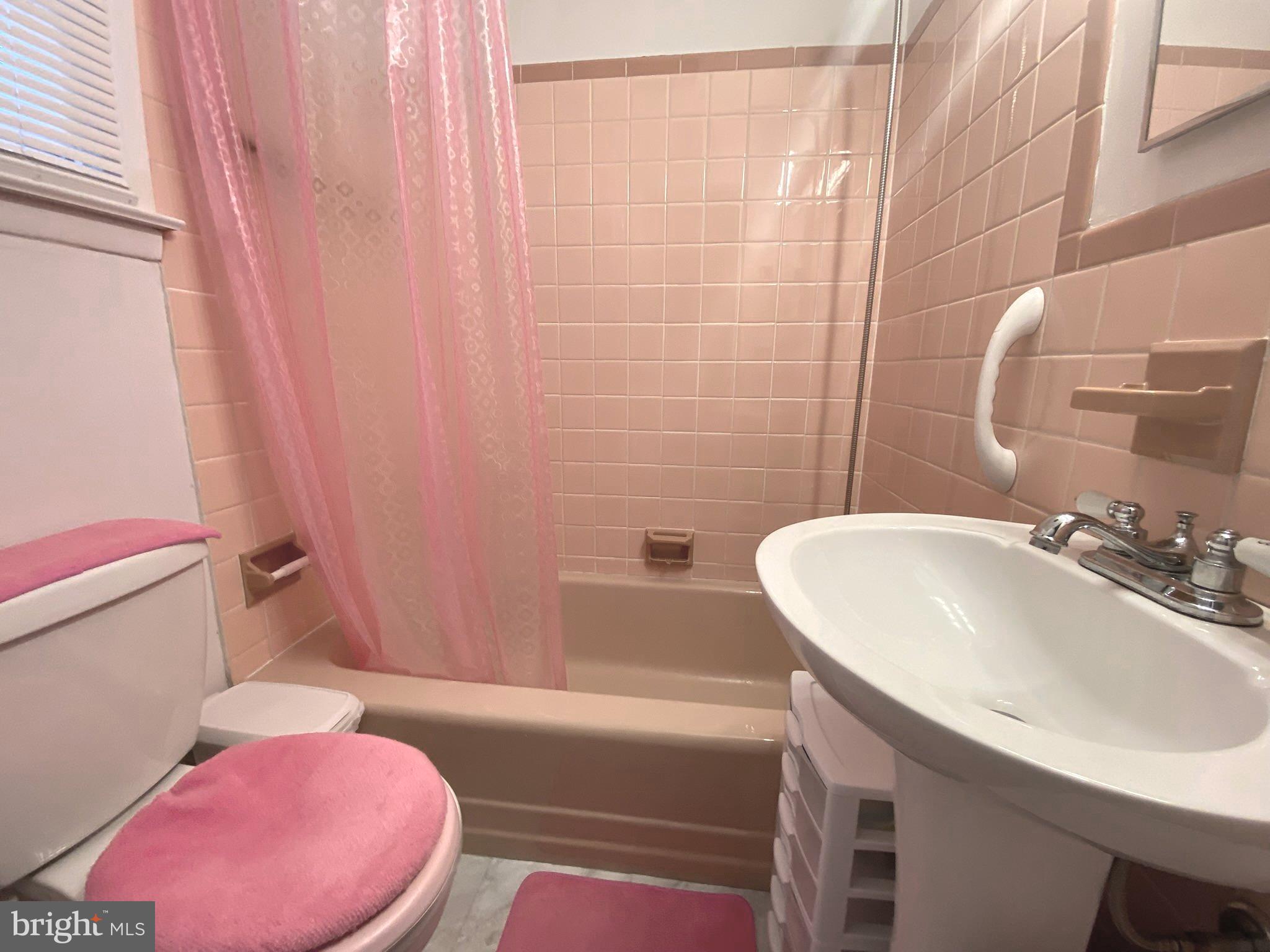 CHELTENHAM - Residential