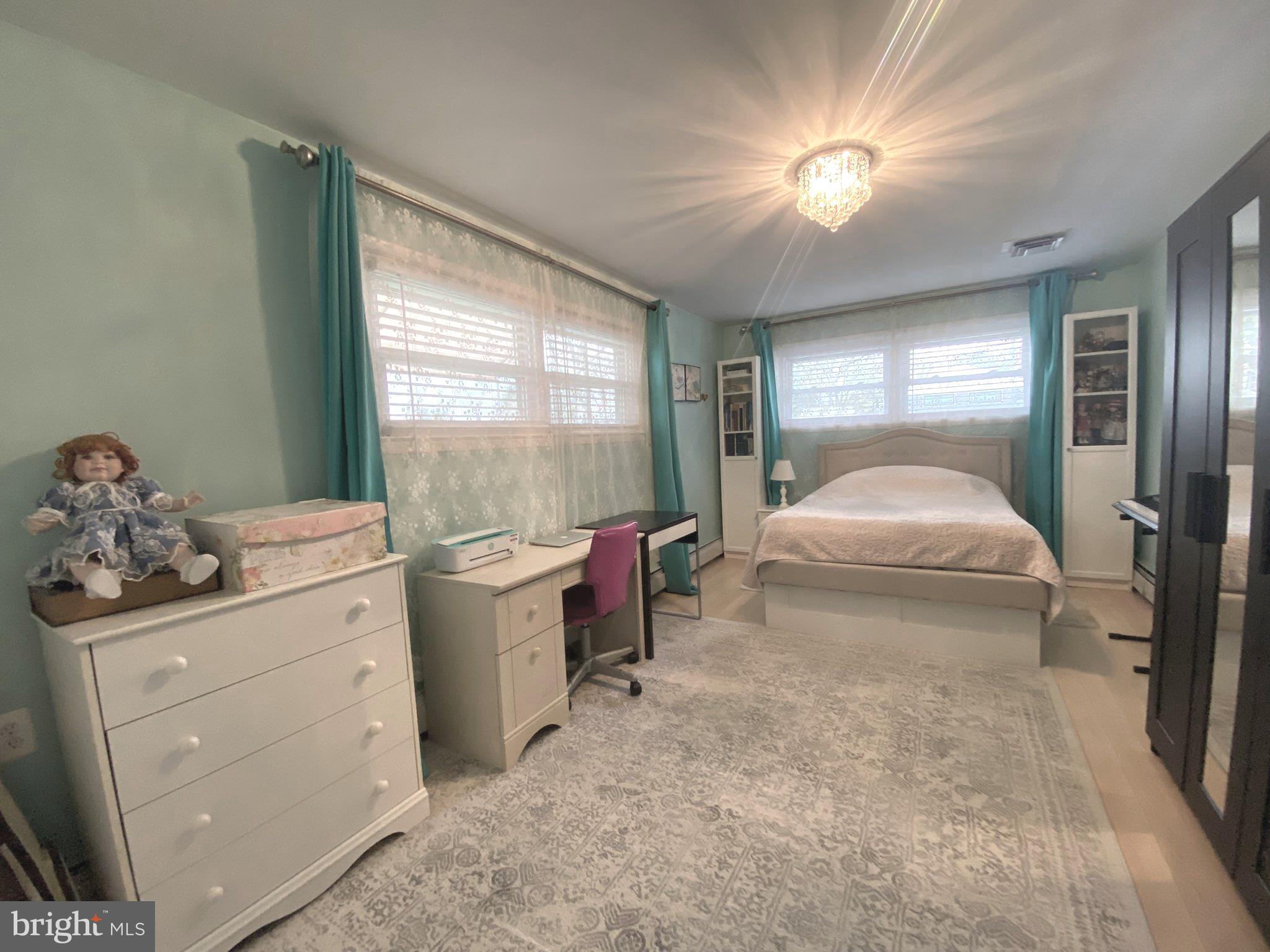 CHELTENHAM - Residential