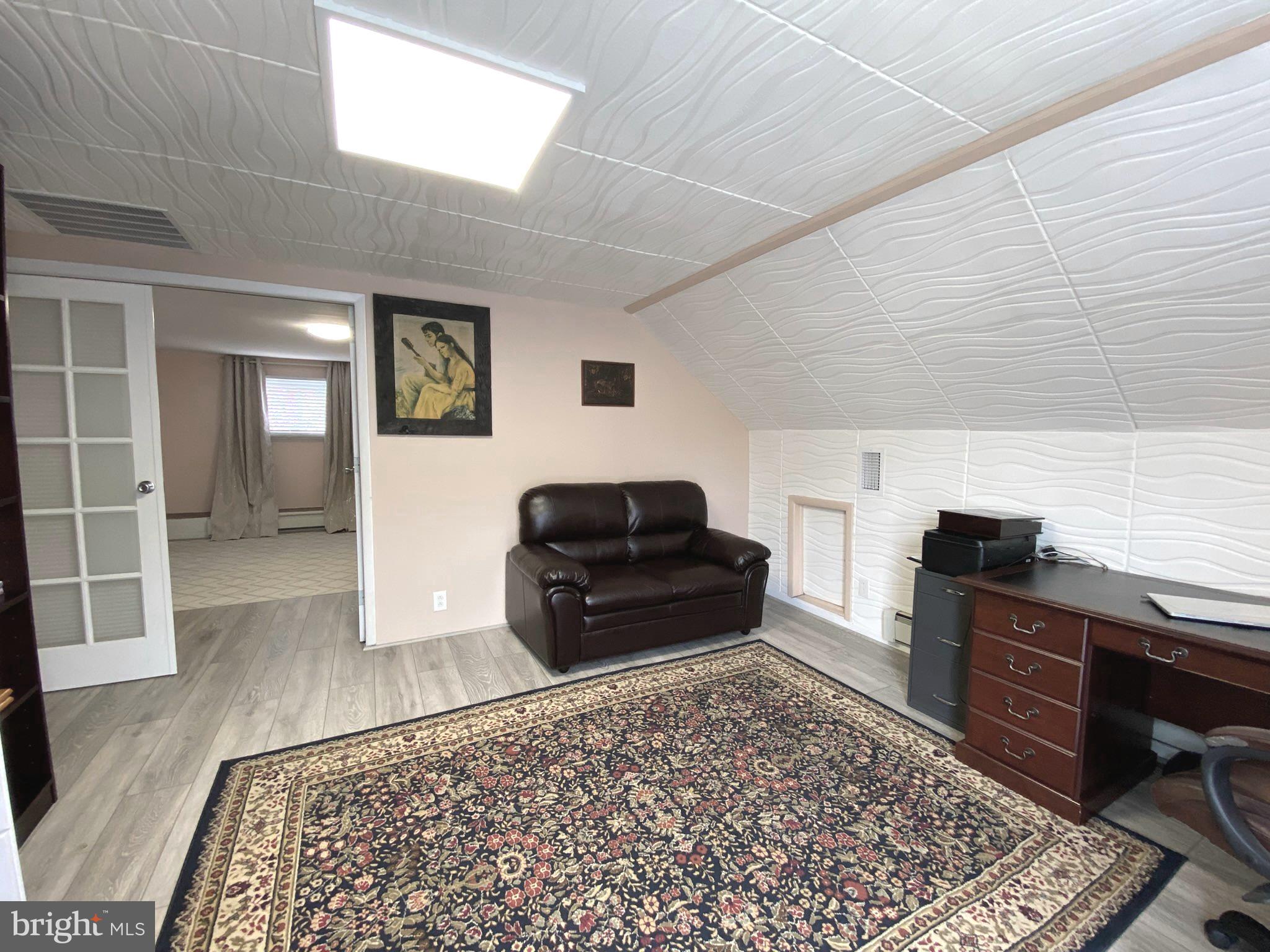 CHELTENHAM - Residential