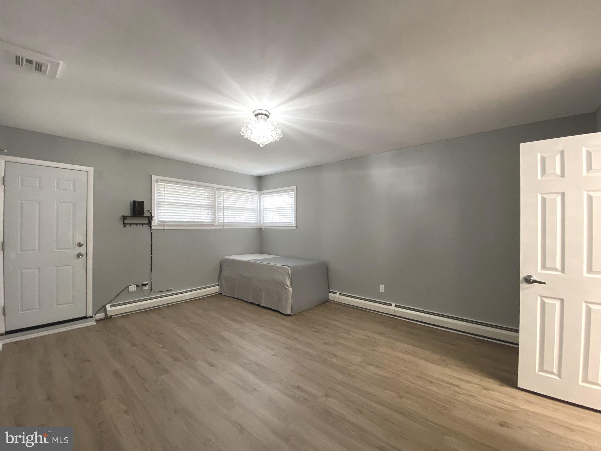 CHELTENHAM - Residential