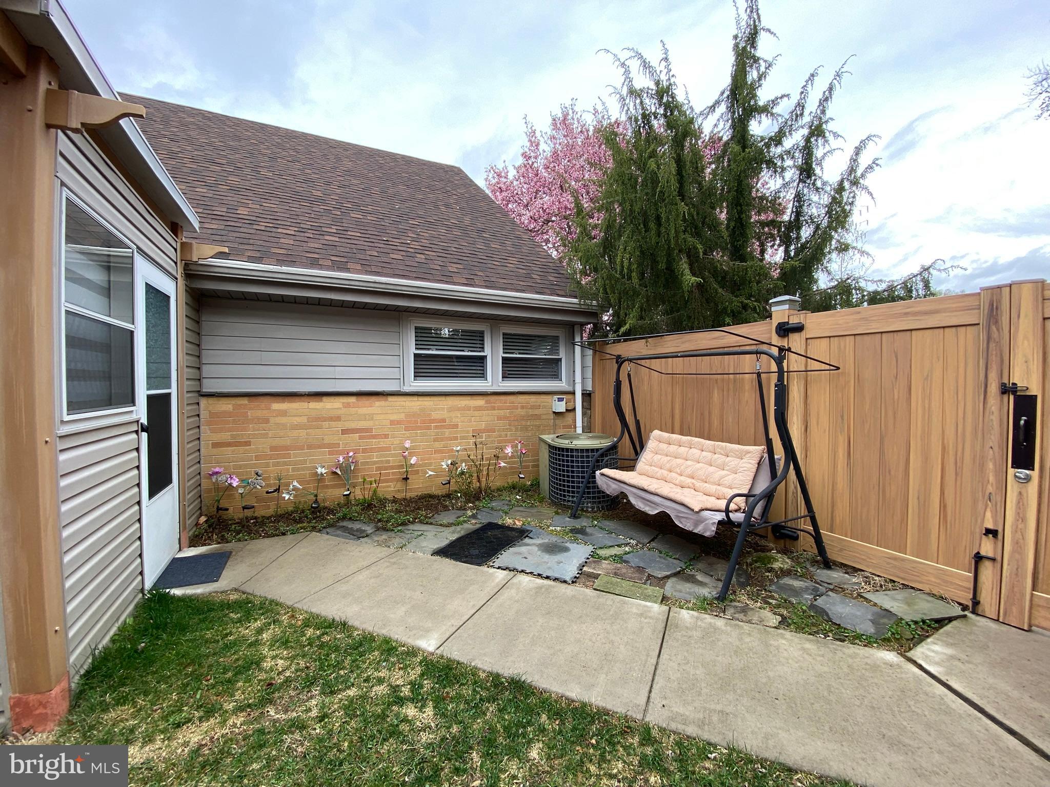 CHELTENHAM - Residential