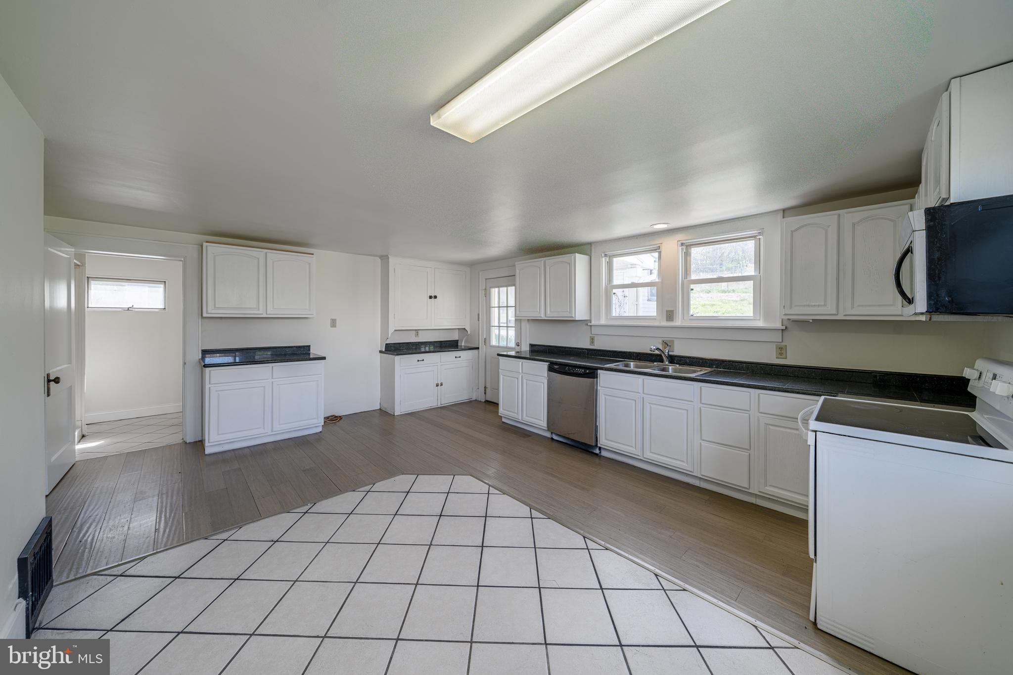 NORTH END - Residential