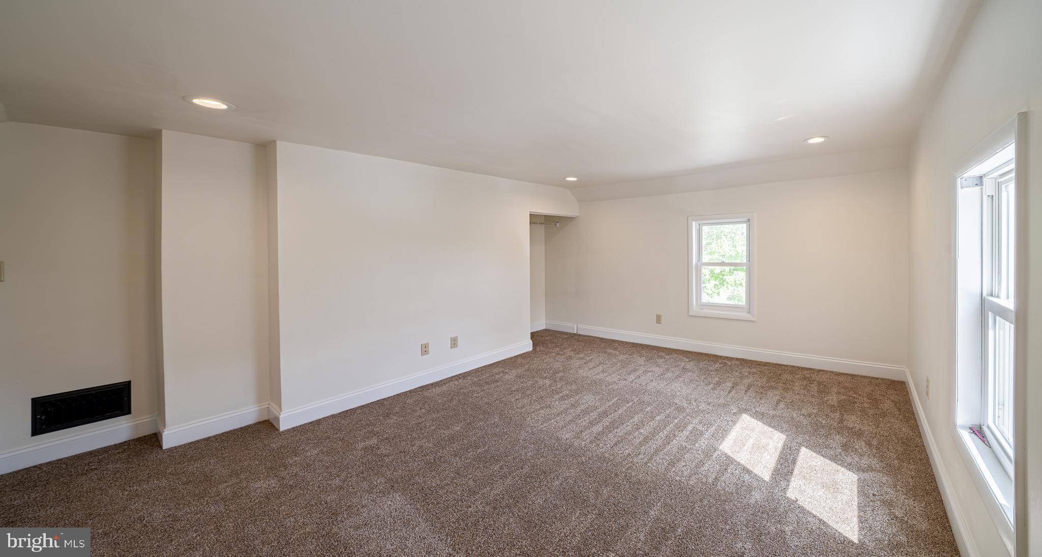 NORTH END - Residential