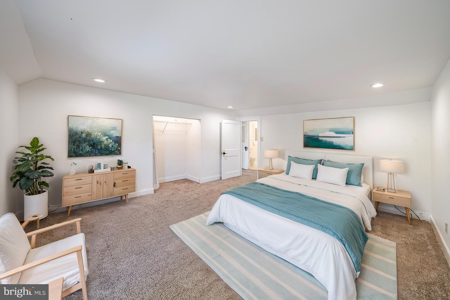 NORTH END - Residential