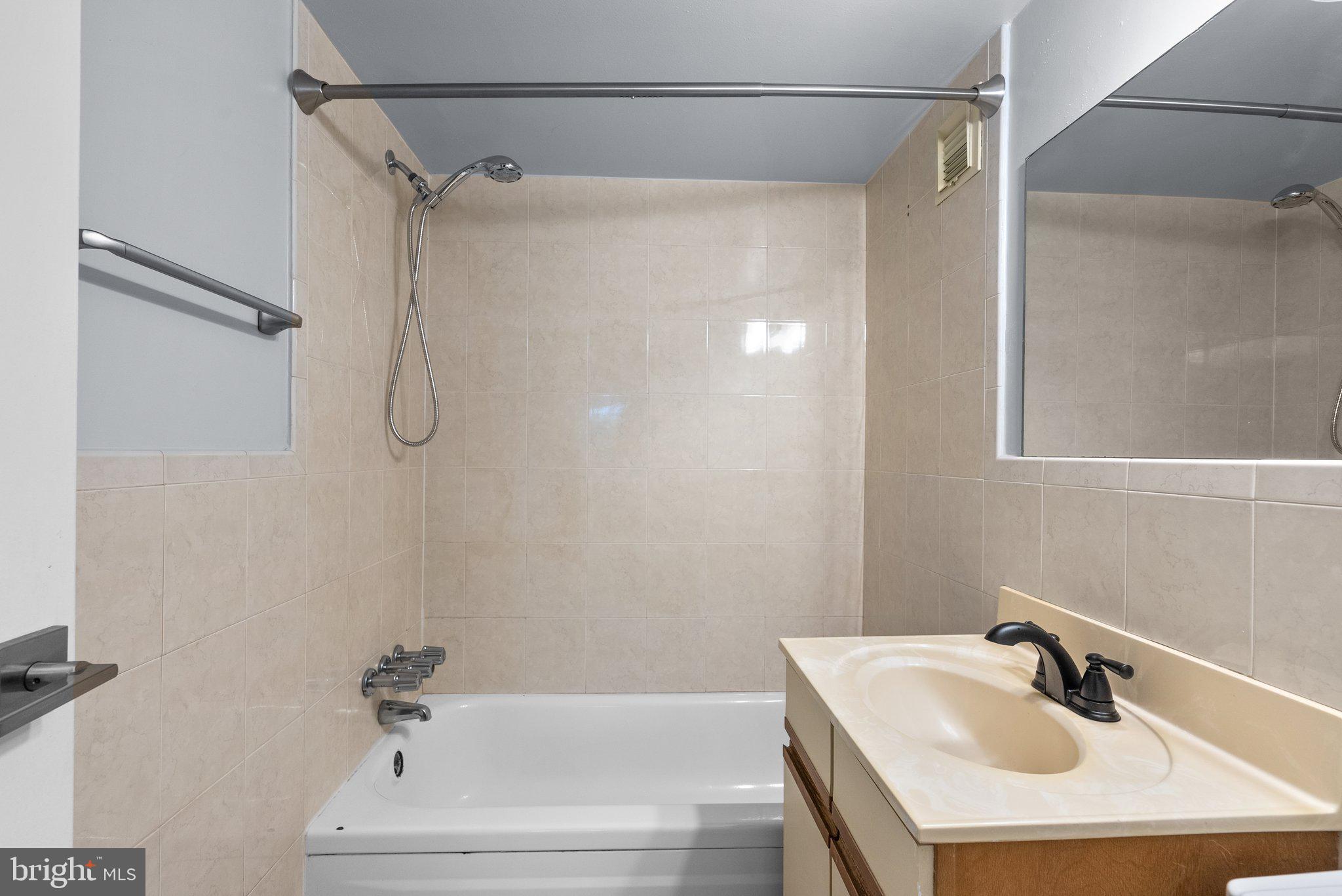 FAIRLINGTON - Residential Lease