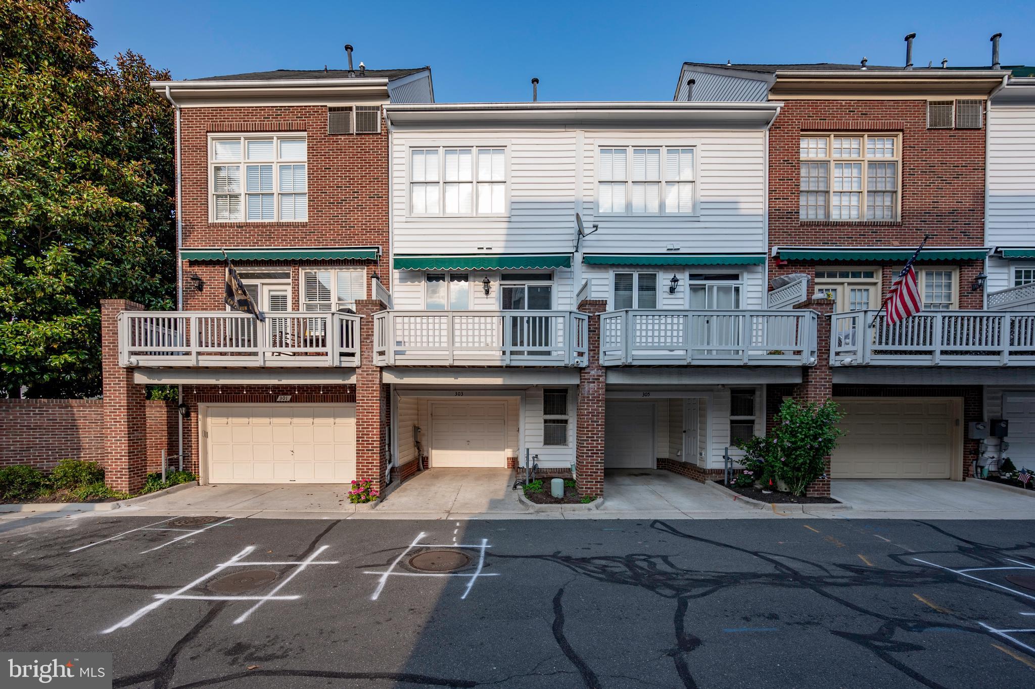 OLD TOWN VILLAGE - Residential Lease