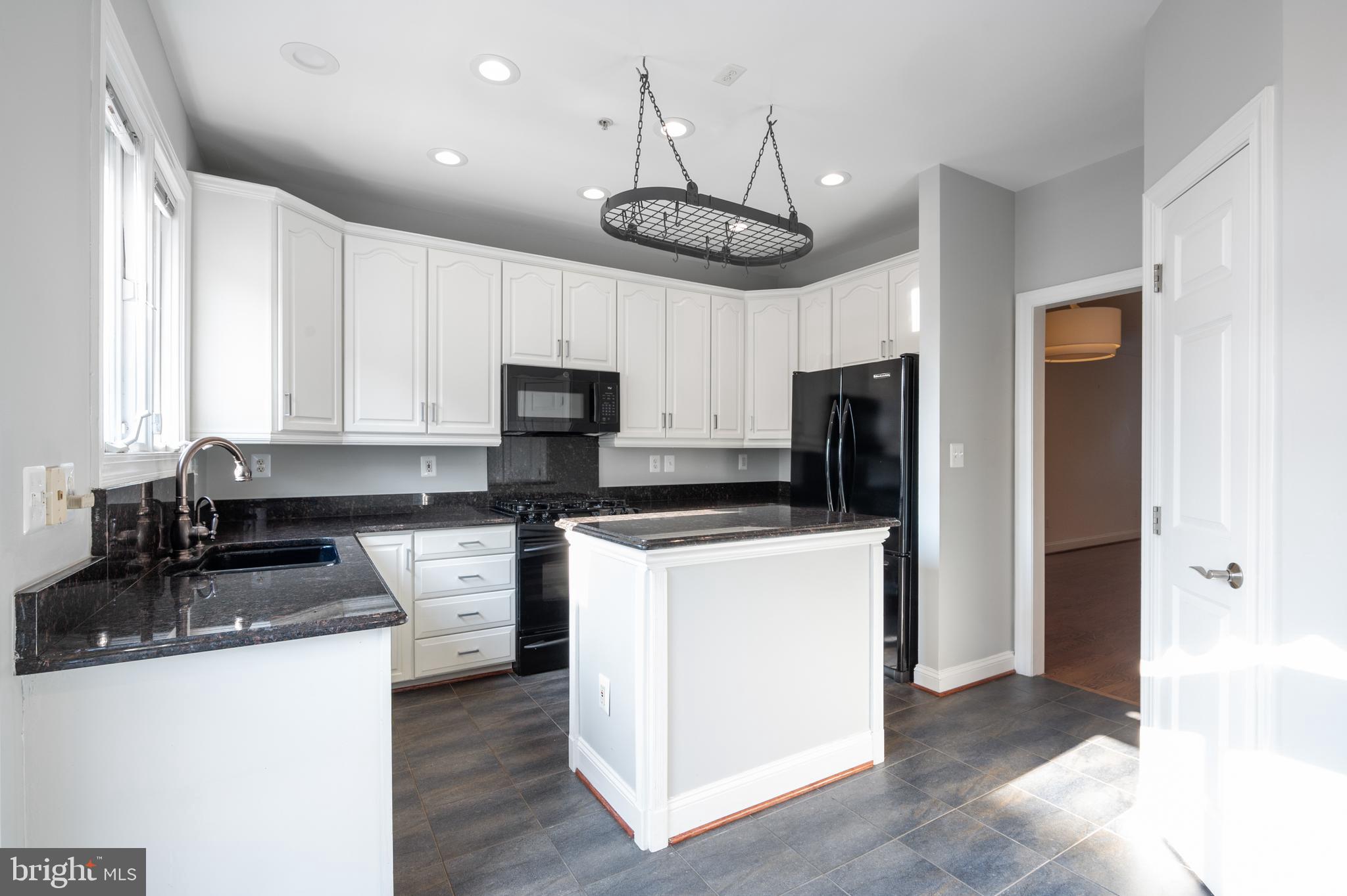 OLD TOWN VILLAGE - Residential Lease