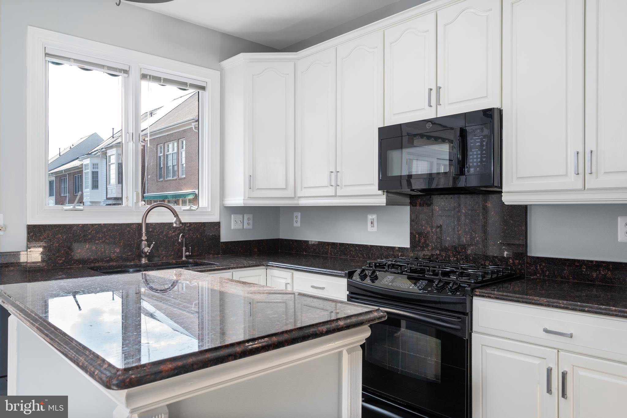 OLD TOWN VILLAGE - Residential Lease