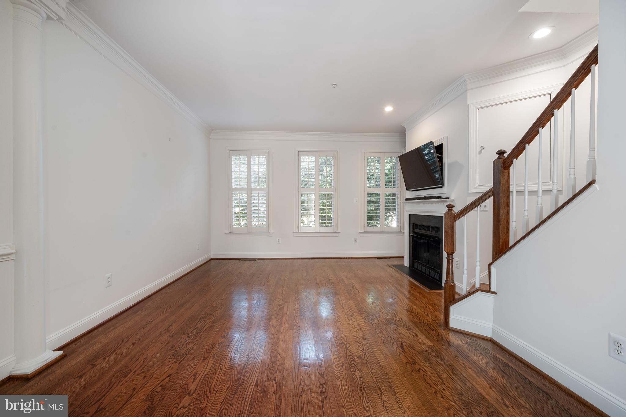 OLD TOWN VILLAGE - Residential Lease