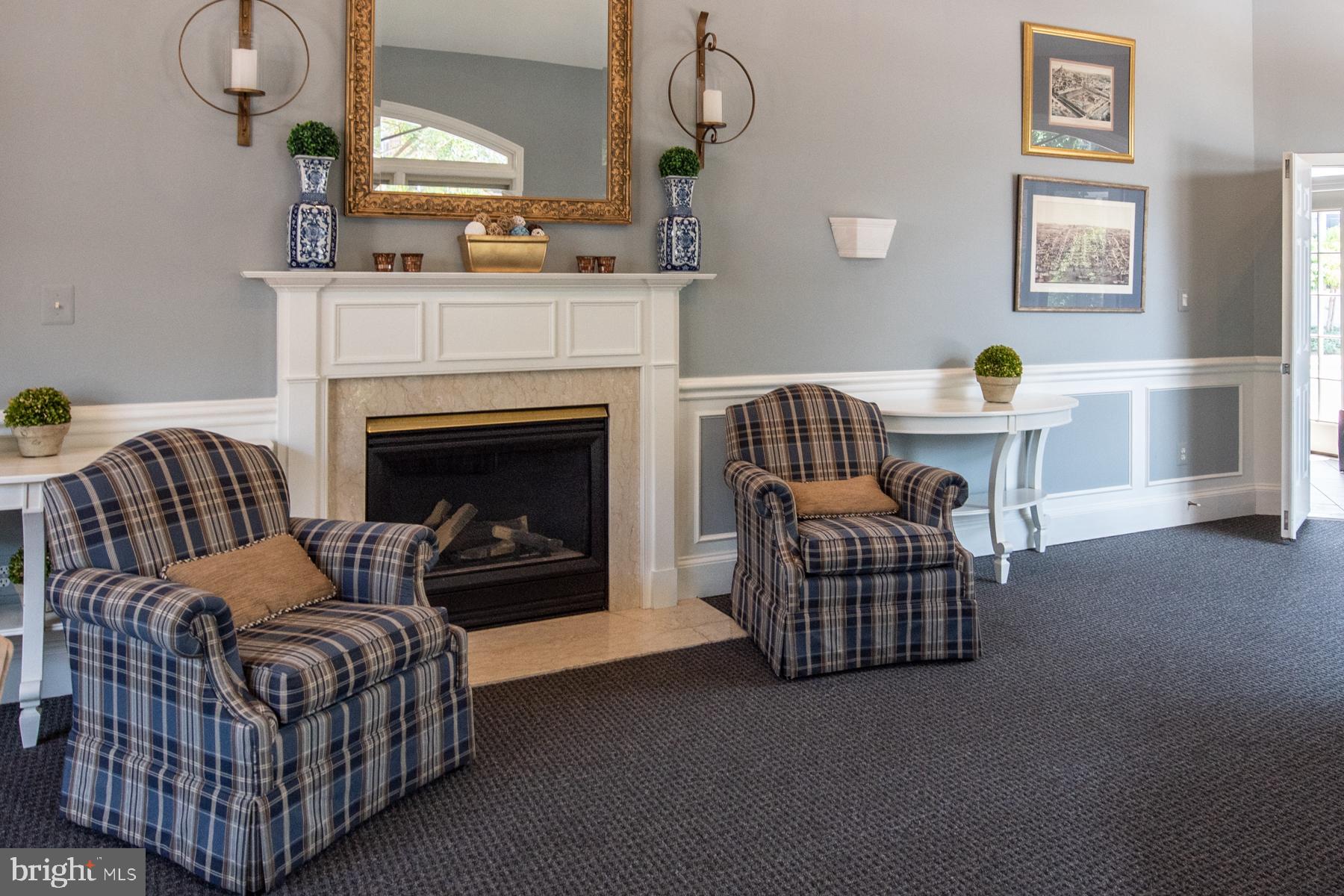 OLD TOWN VILLAGE - Residential Lease