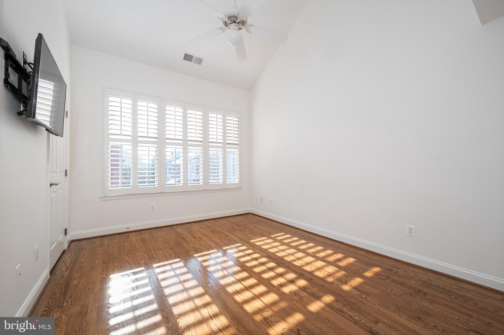 OLD TOWN VILLAGE - Residential Lease